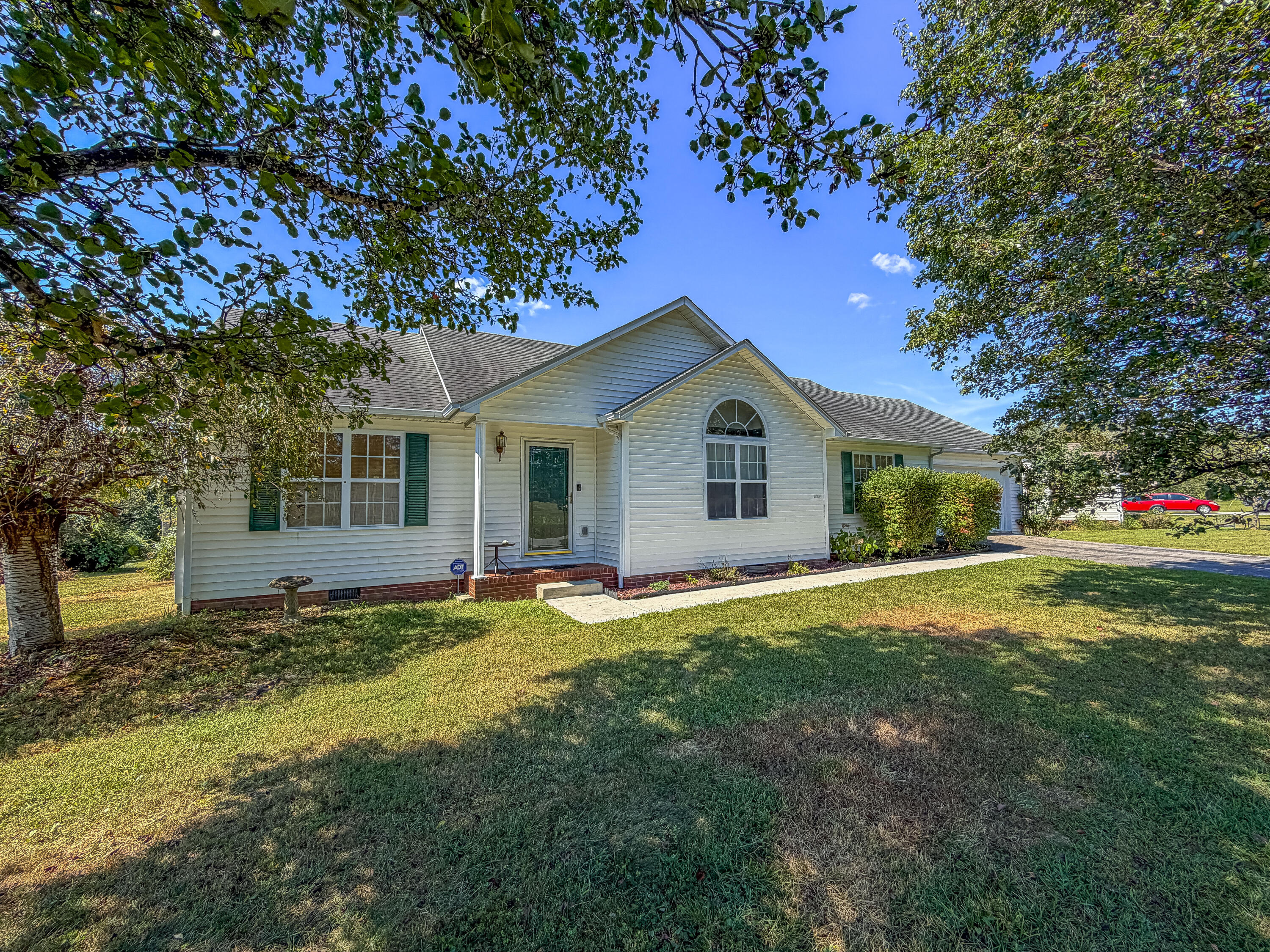 163 Herchel Road Property Photo 1