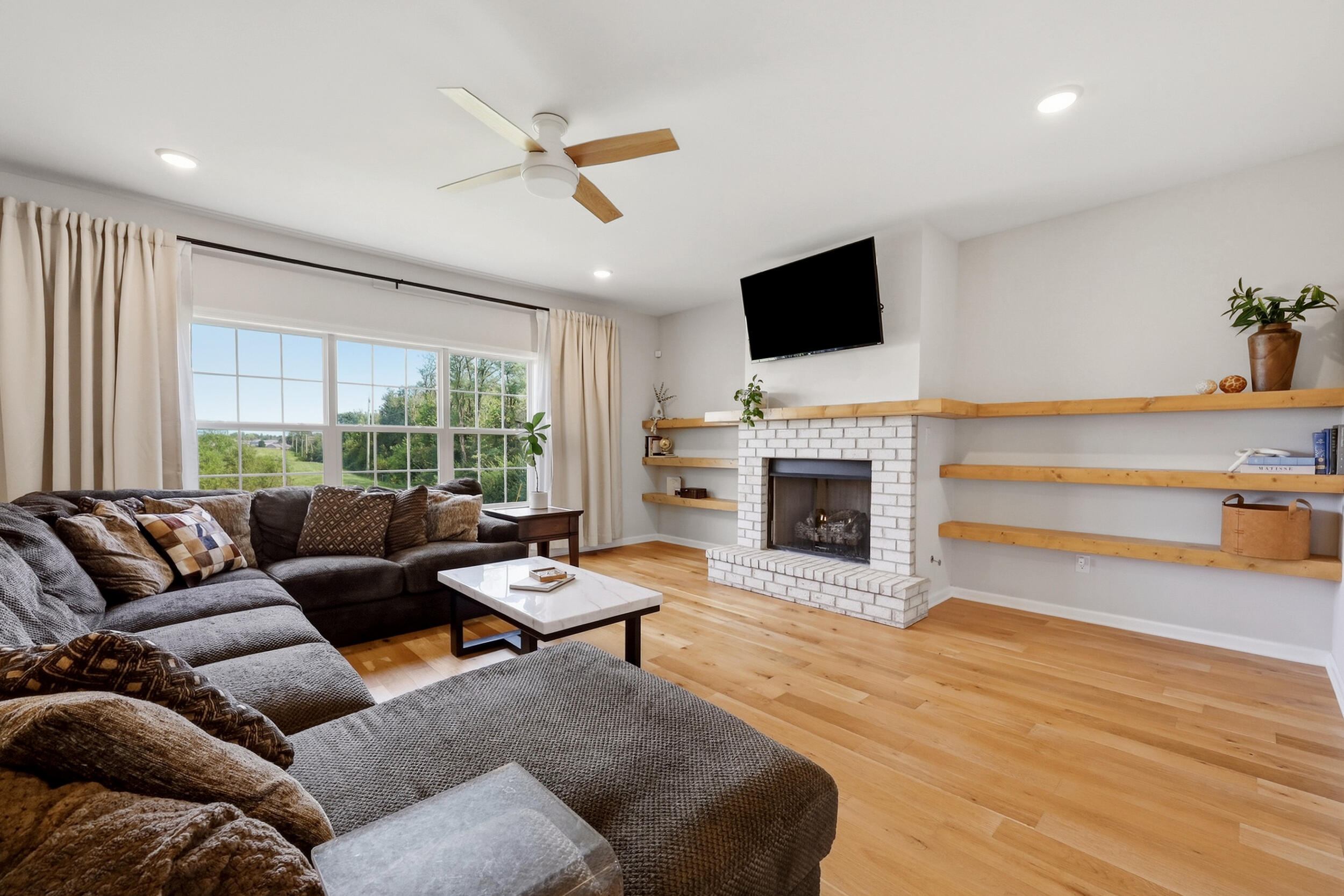 141 Meadowcrest Drive Property Photo 12