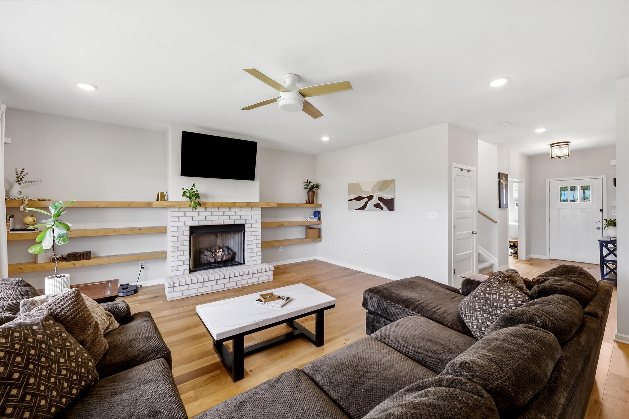 141 Meadowcrest Drive Property Photo 16