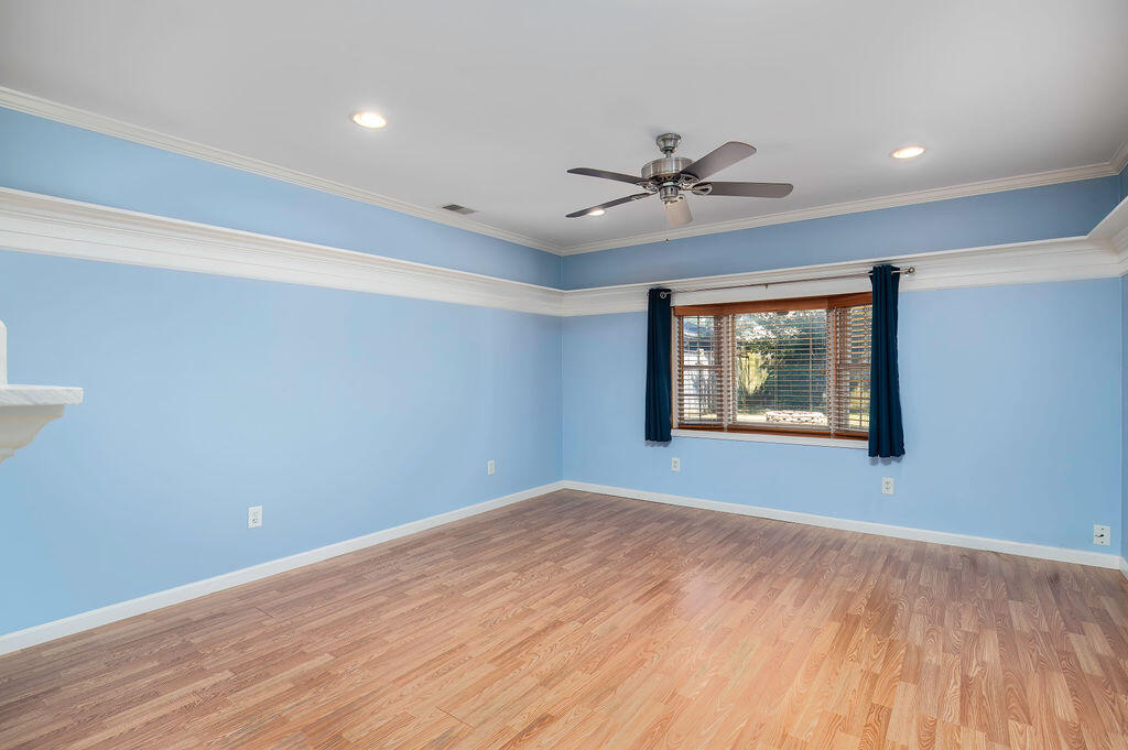 109 Fairlawn Avenue Property Photo 8