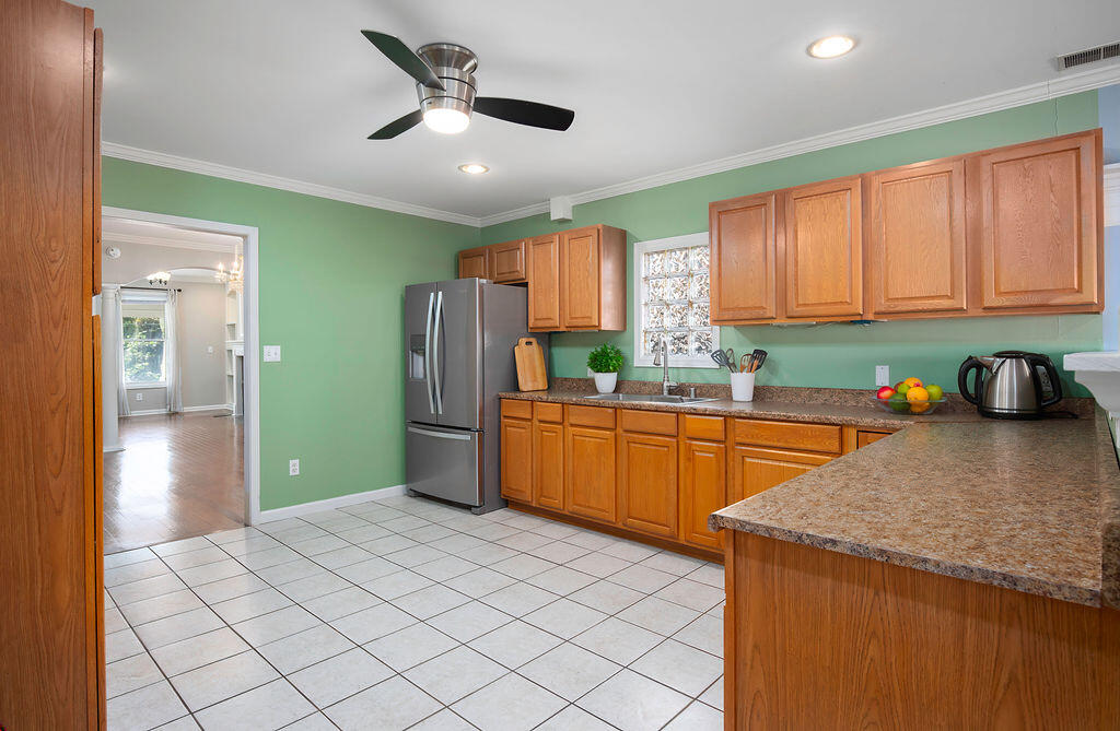 109 Fairlawn Avenue Property Photo 12