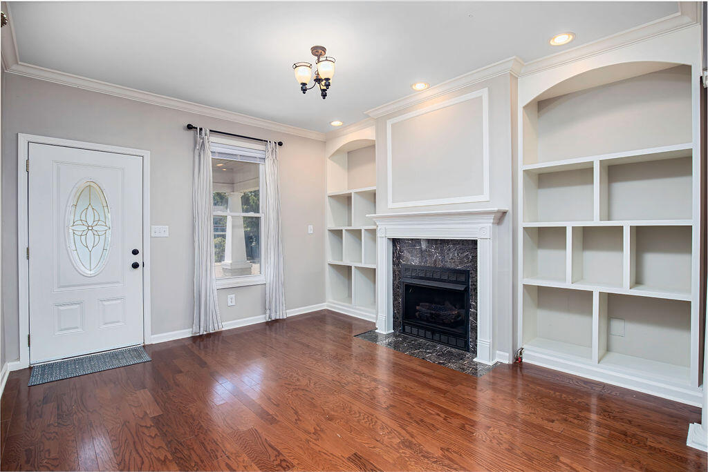 109 Fairlawn Avenue Property Photo 21