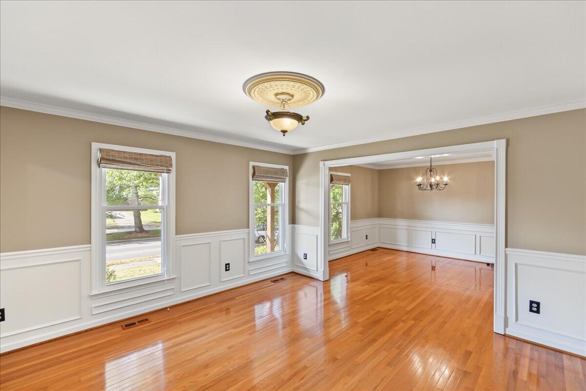 2501 Abbeywood Place Property Photo 9