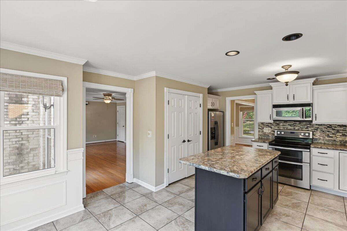 2501 Abbeywood Place Property Photo 21