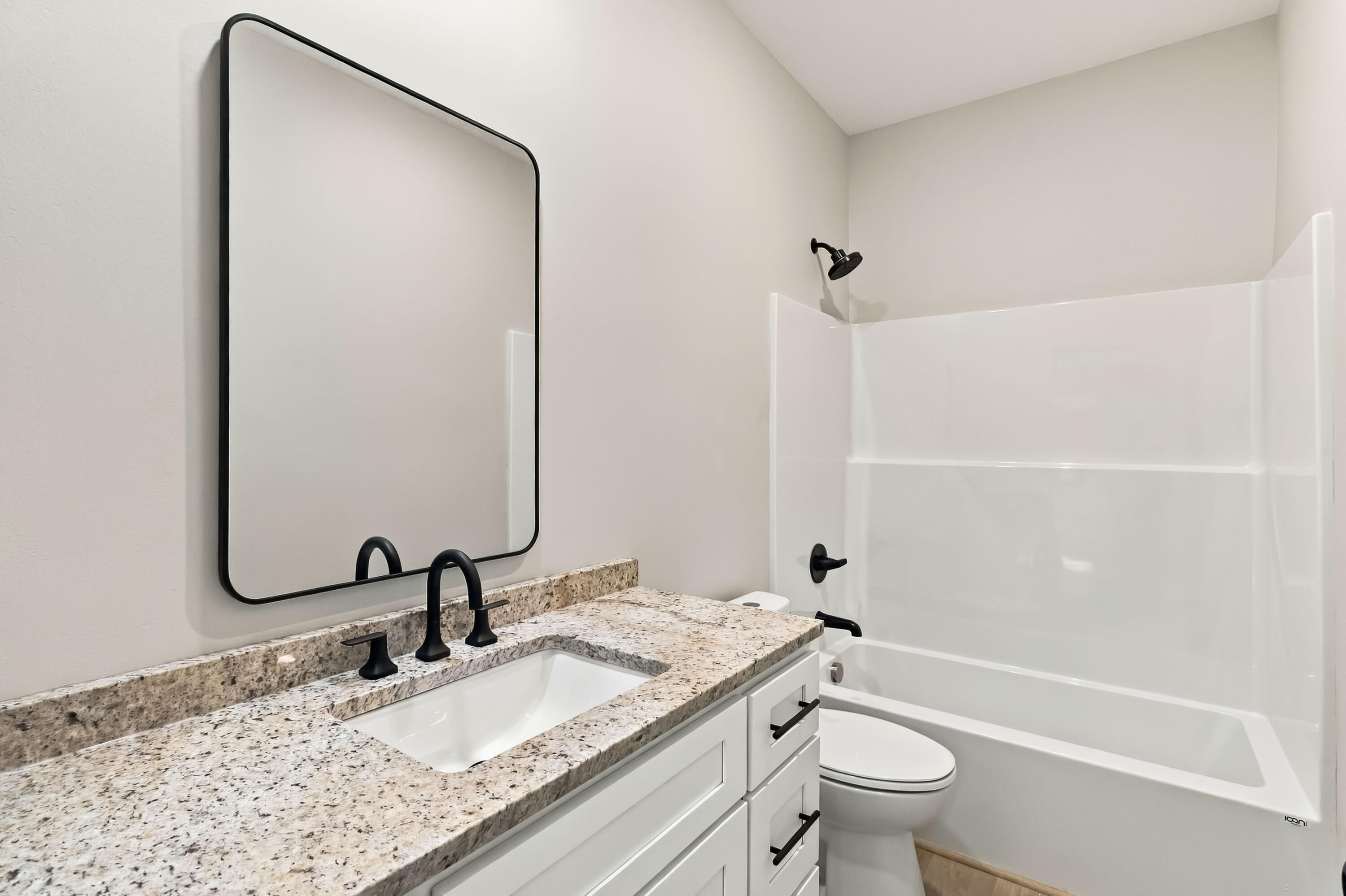 221 Pine Tree Circle Drive Property Photo 29
