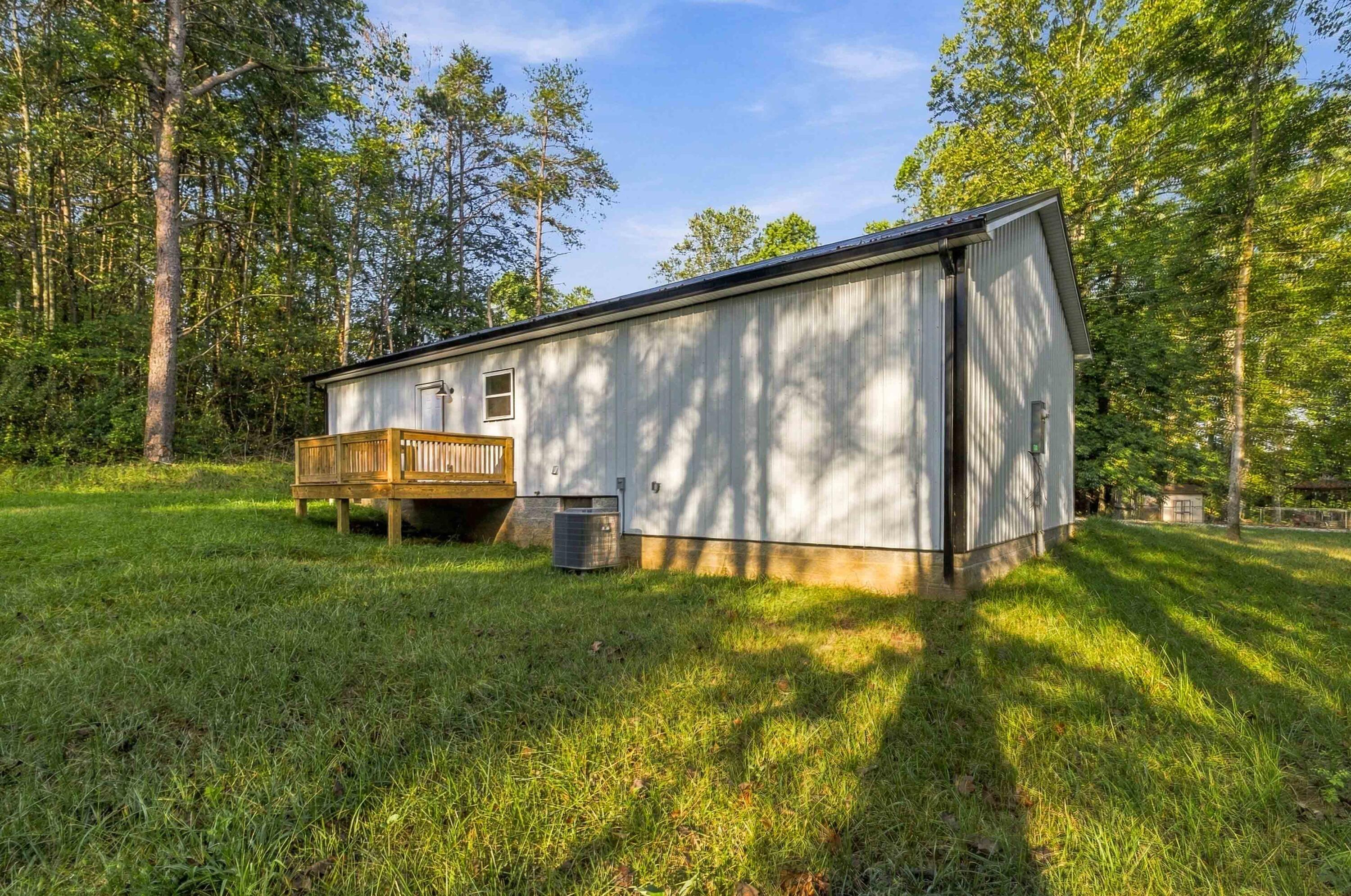 221 Pine Tree Circle Drive Property Photo 39