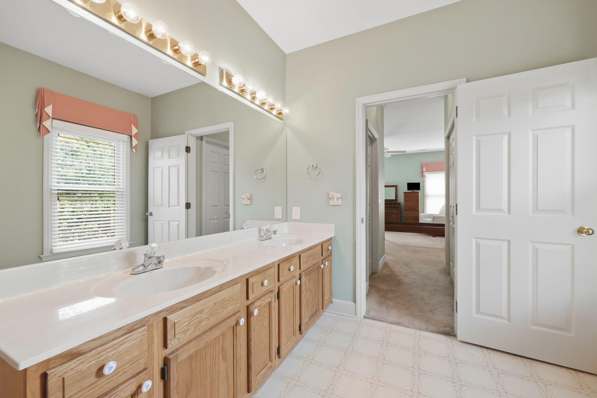 1560 Player Drive Property Photo 28