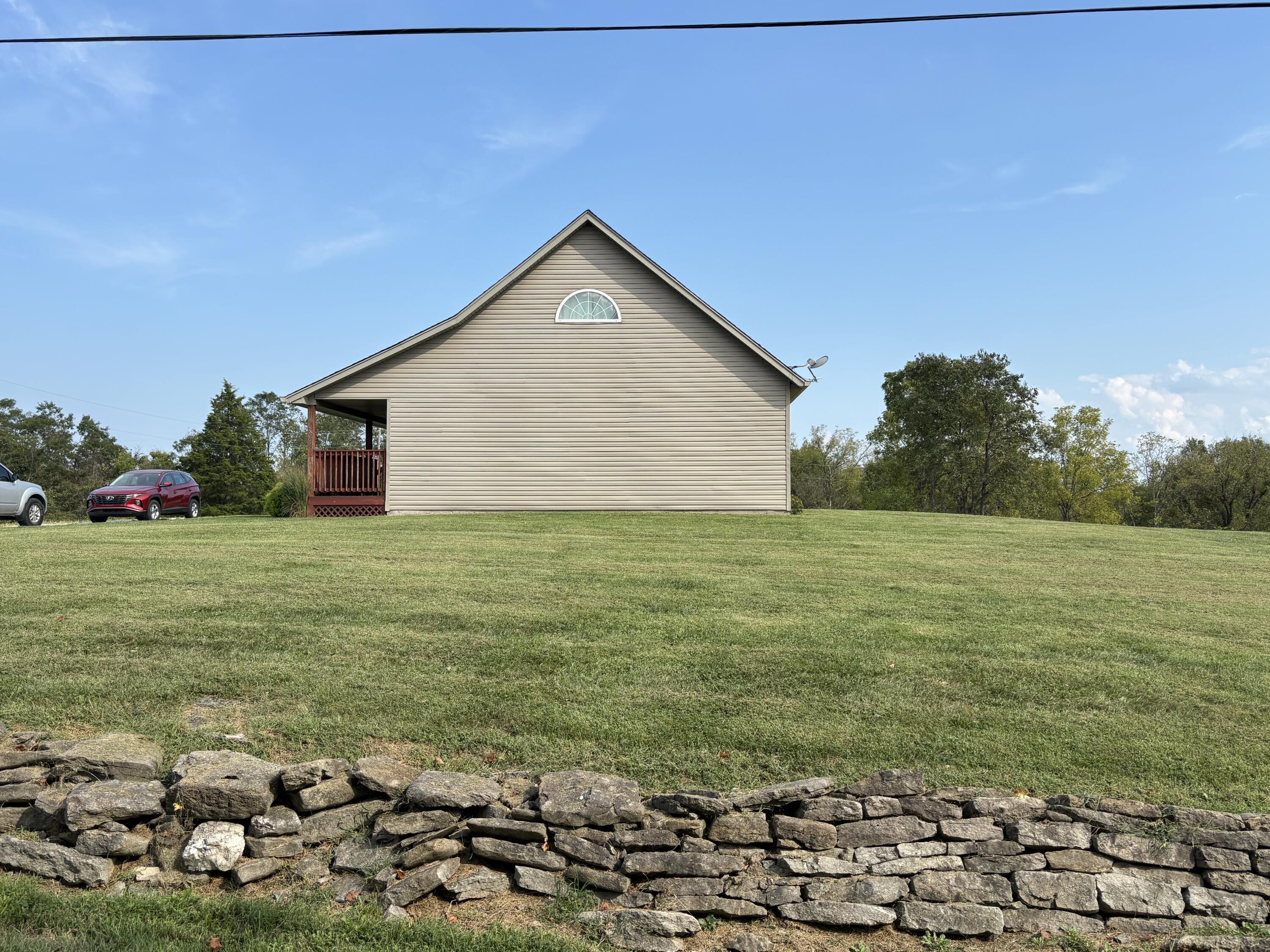 3926 Hogg Ridge Road Property Photo 5