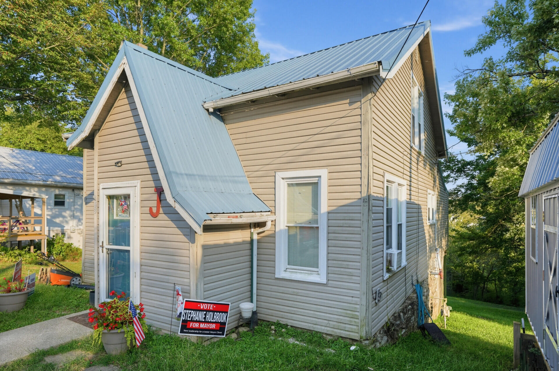 63 Bentley Court Property Photo 3
