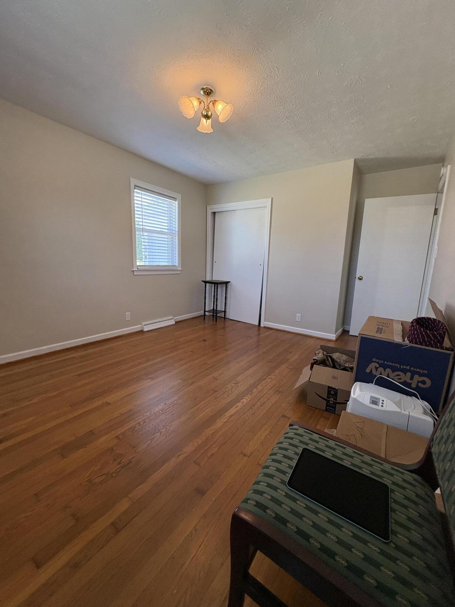 345 College Manor Property Photo 20