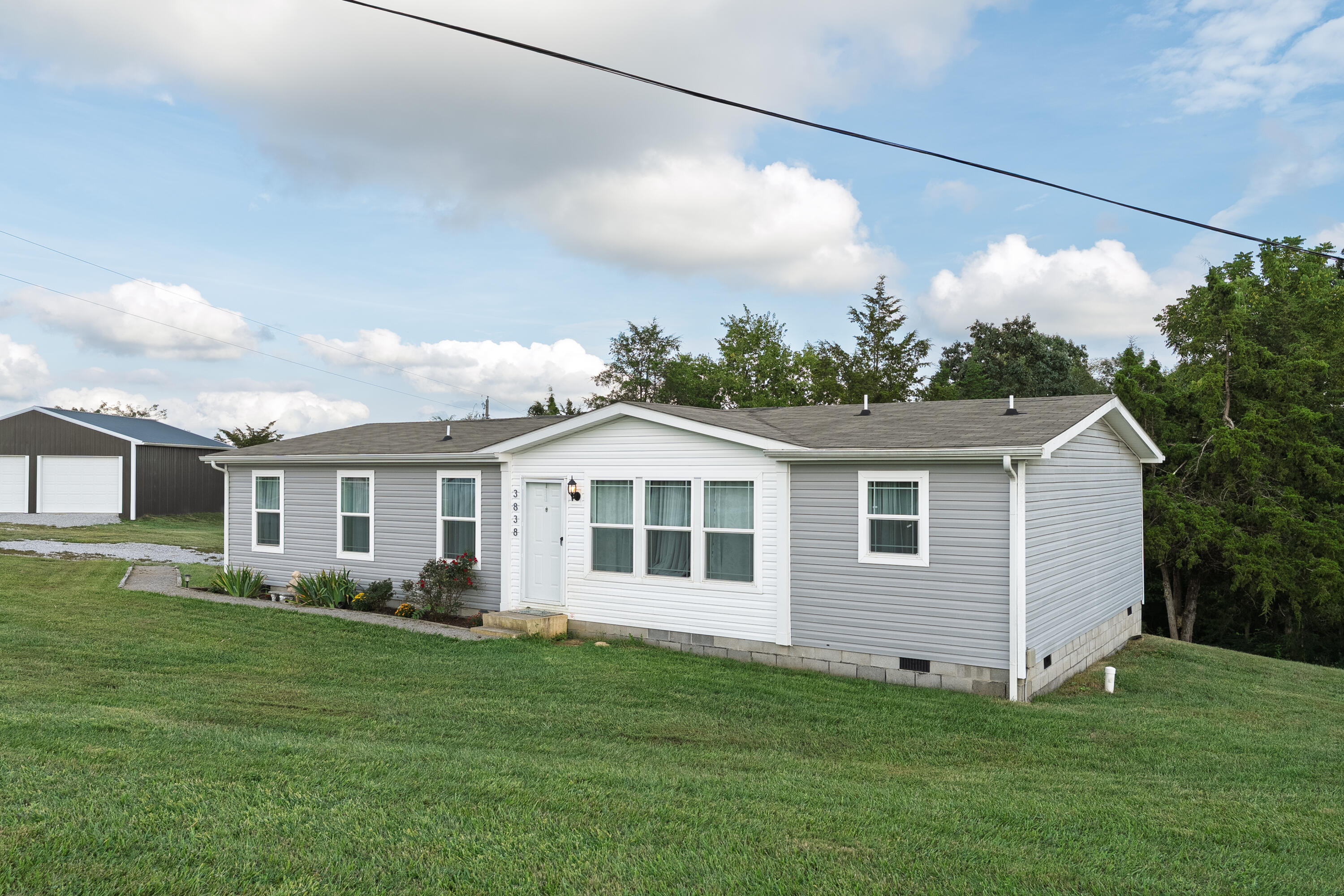 3838 Hogg Ridge Road Property Photo 3