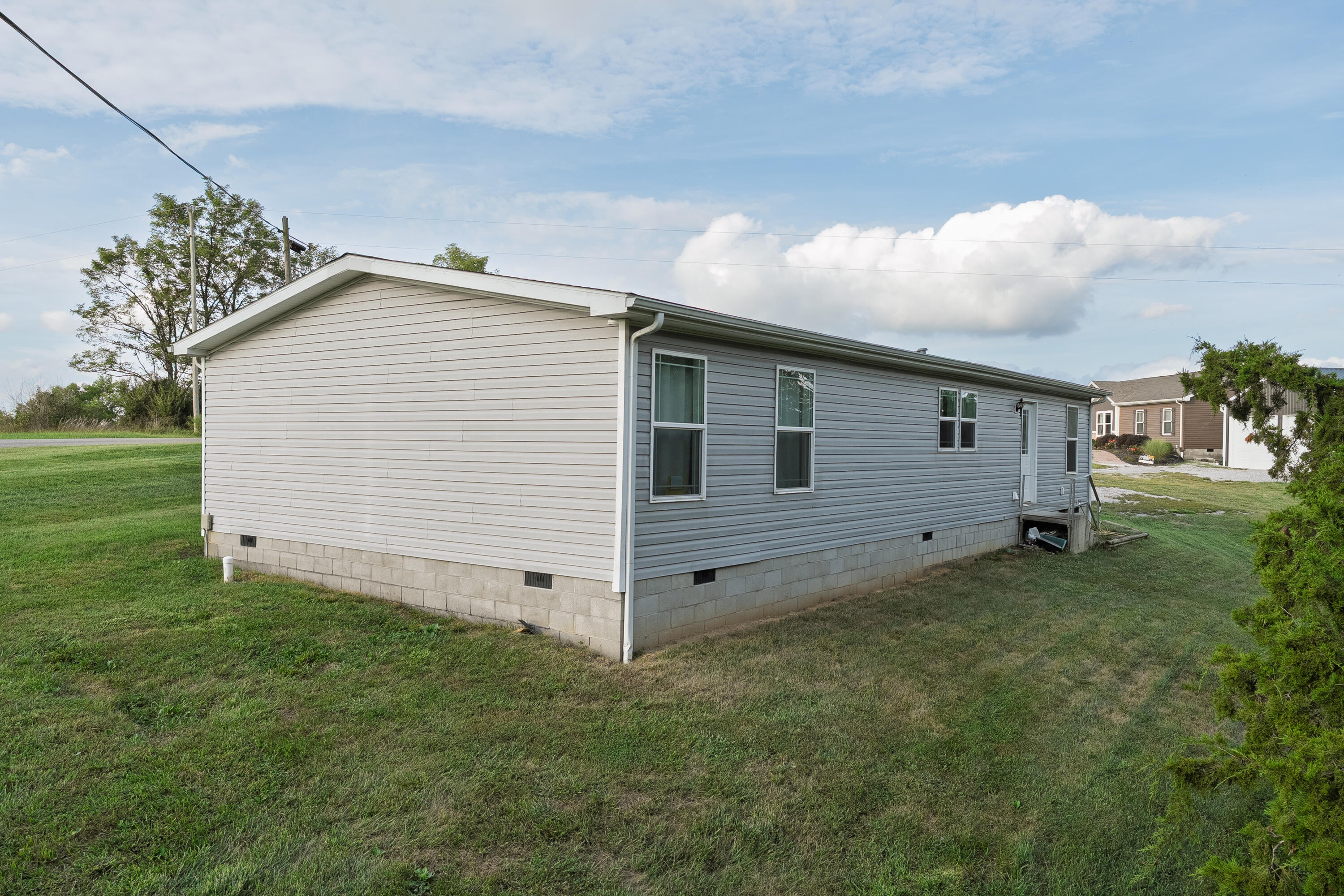3838 Hogg Ridge Road Property Photo 6