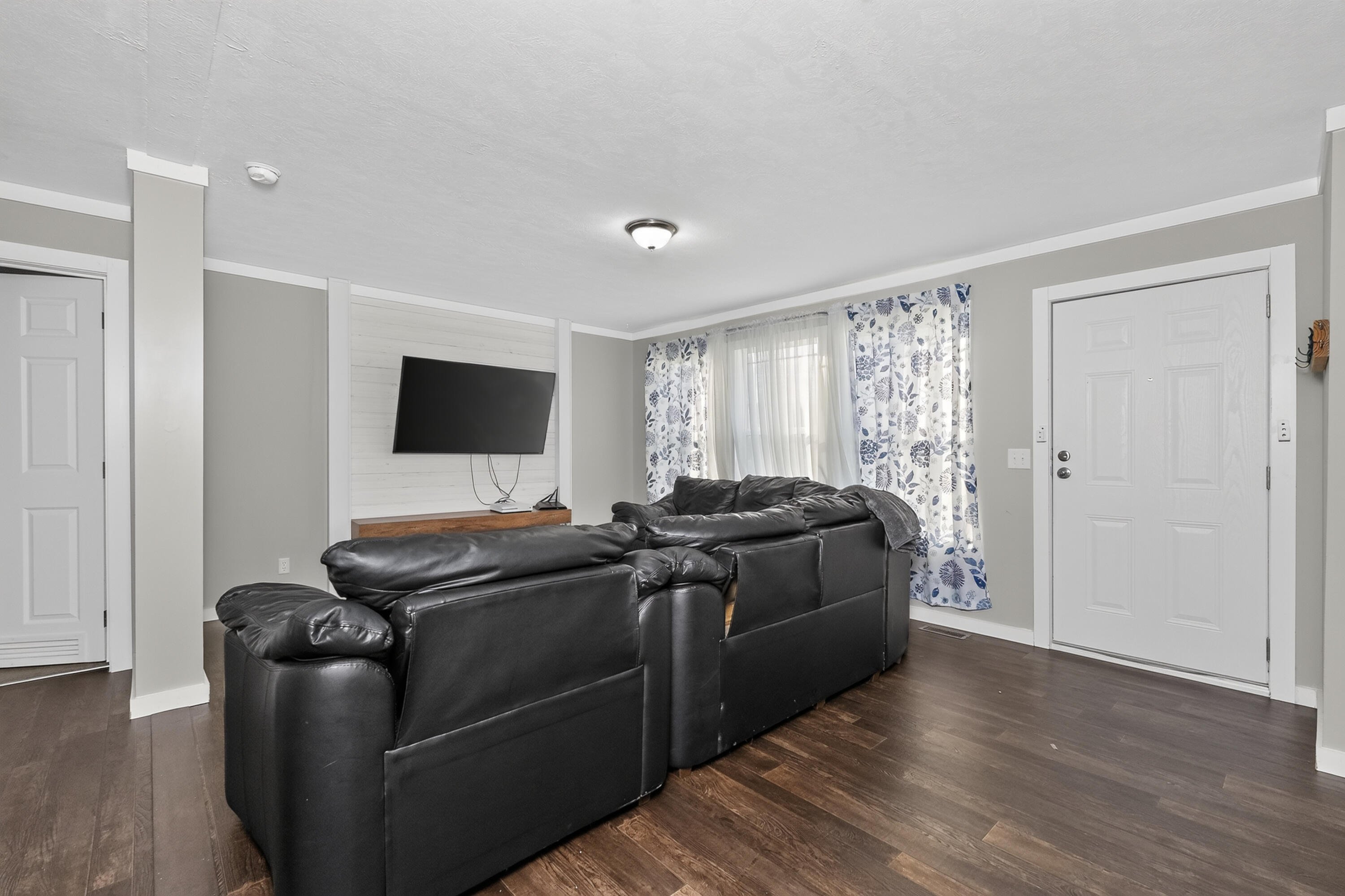 3838 Hogg Ridge Road Property Photo 8