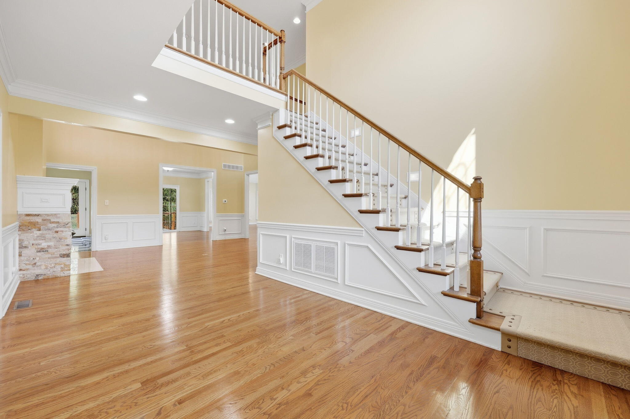 5077 Ivy Bridge Drive Property Photo 8