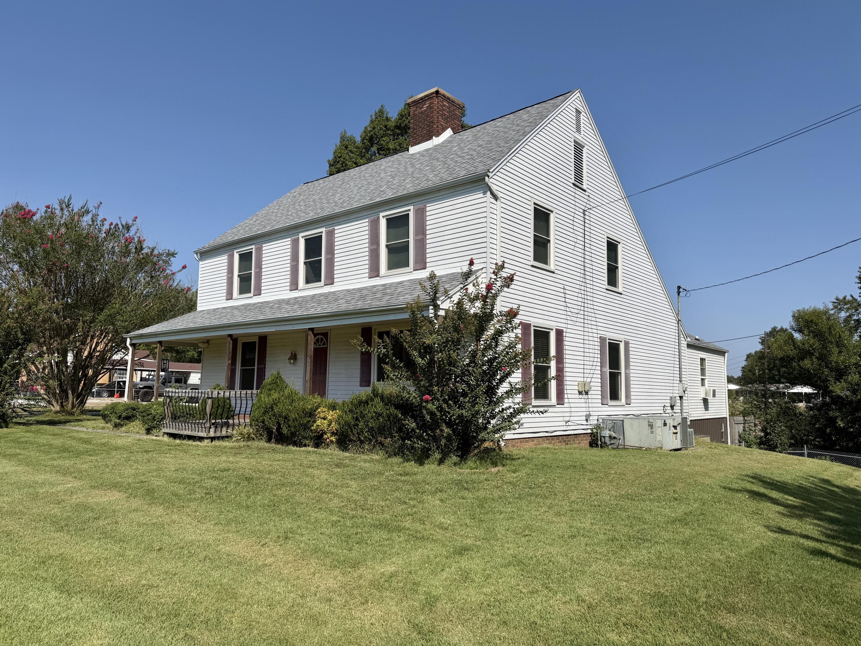 607 Macedonia Street Property Photo 2