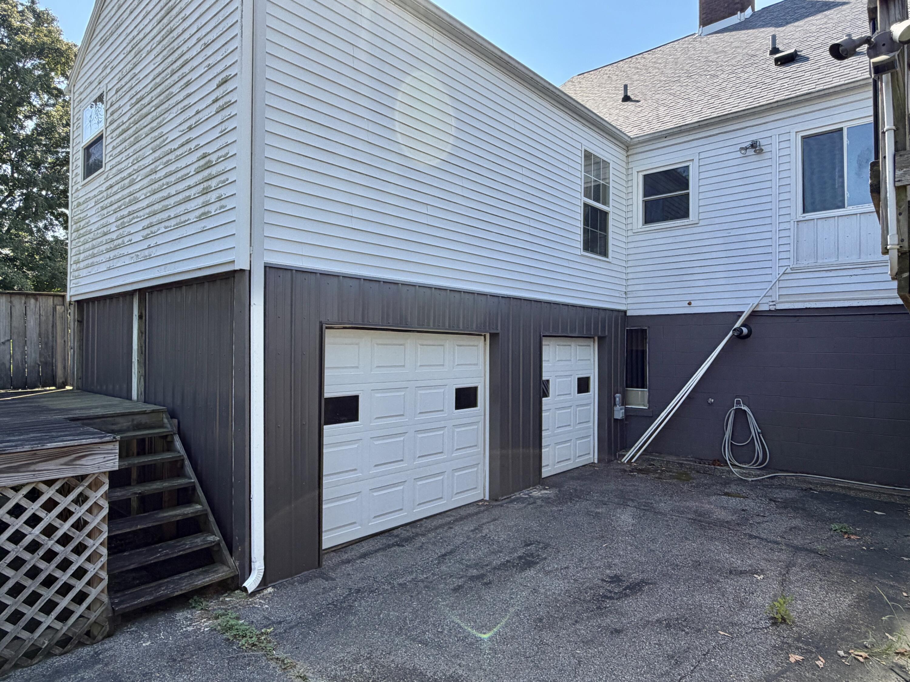 607 Macedonia Street Property Photo 4