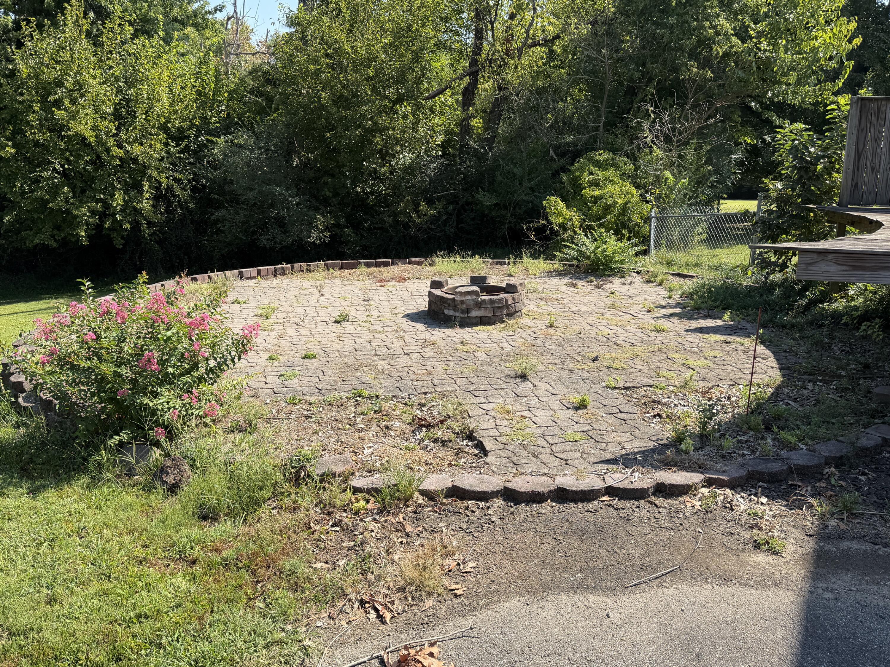607 Macedonia Street Property Photo 10