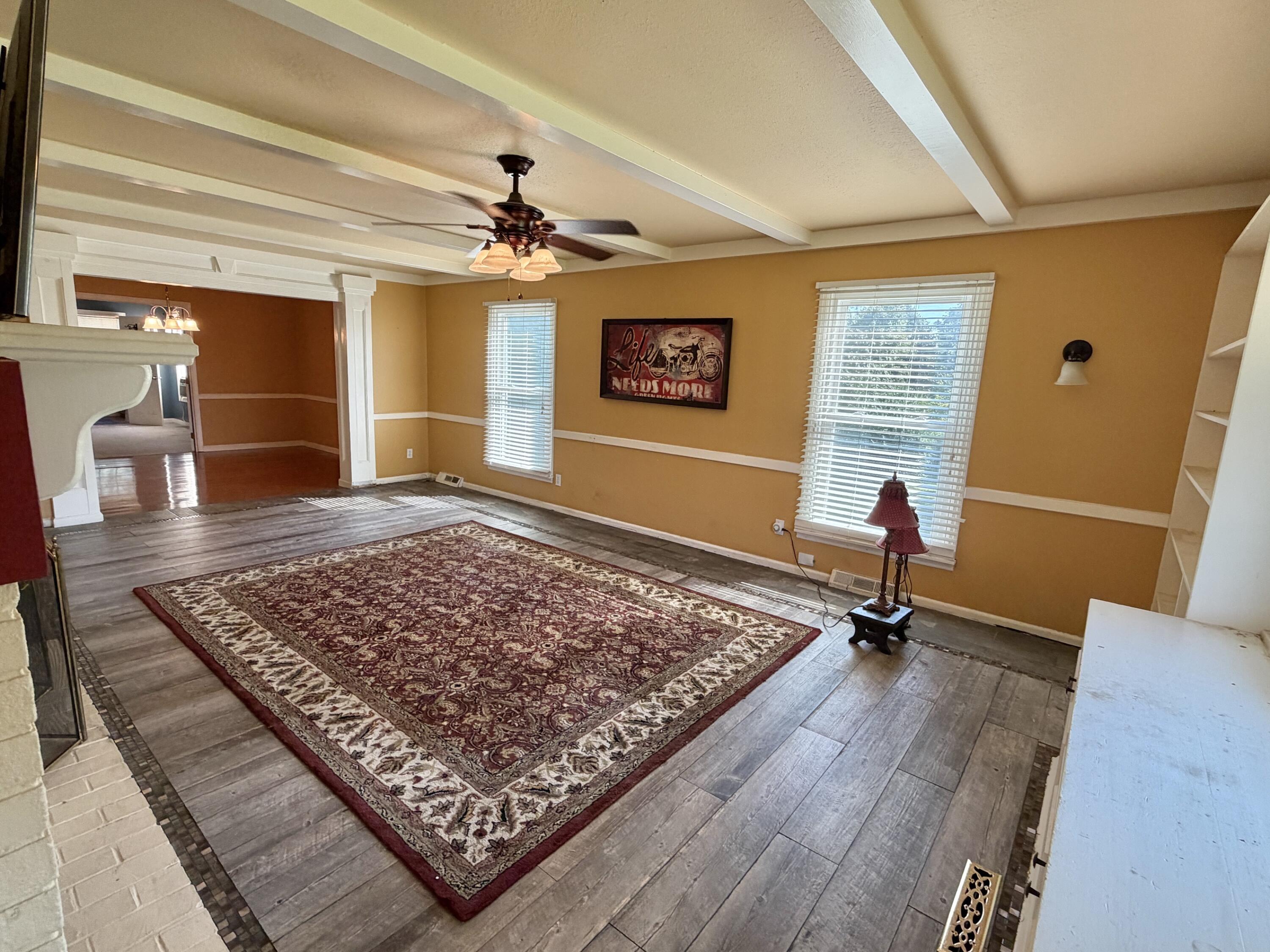 607 Macedonia Street Property Photo 12