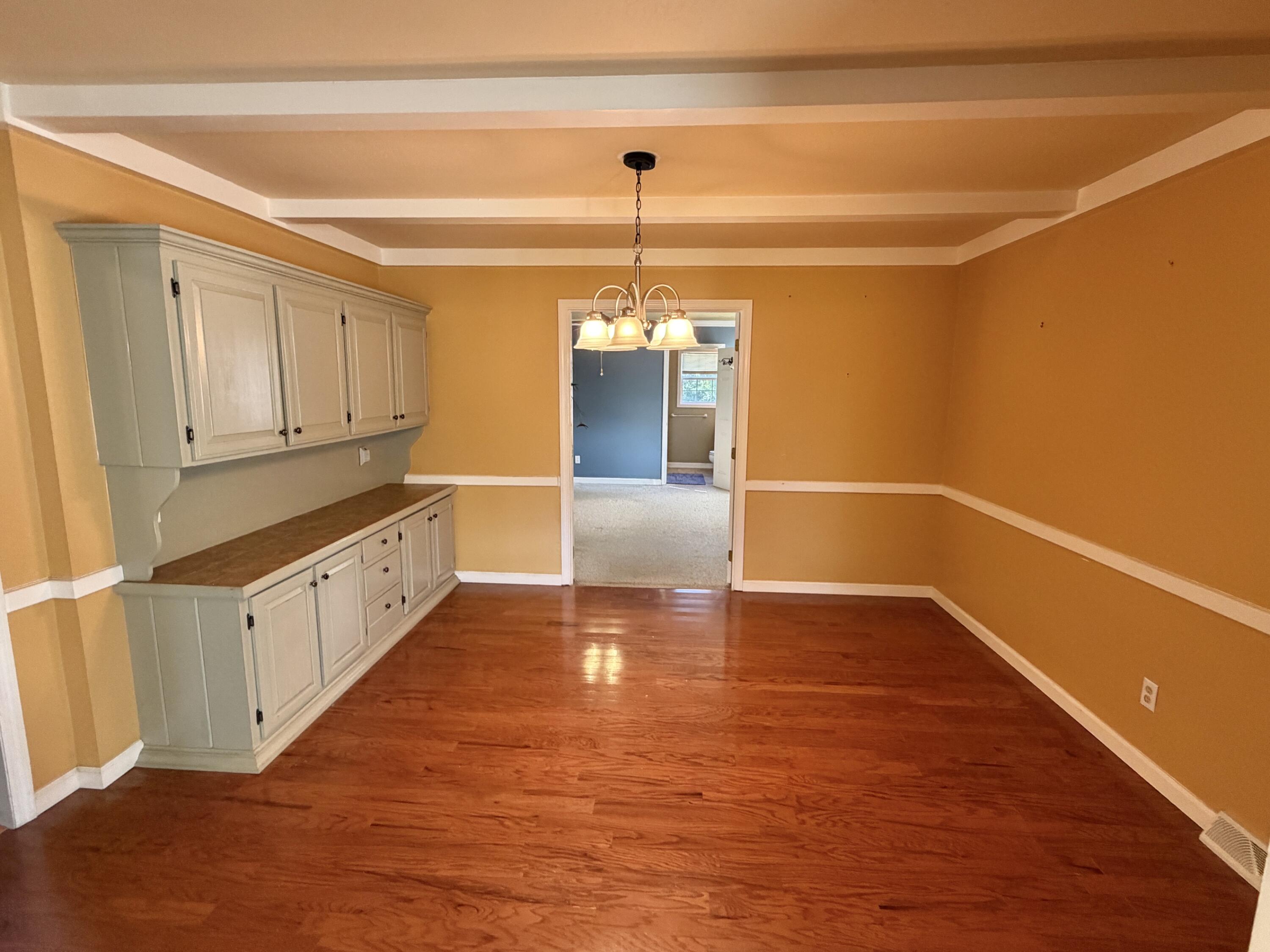 607 Macedonia Street Property Photo 14