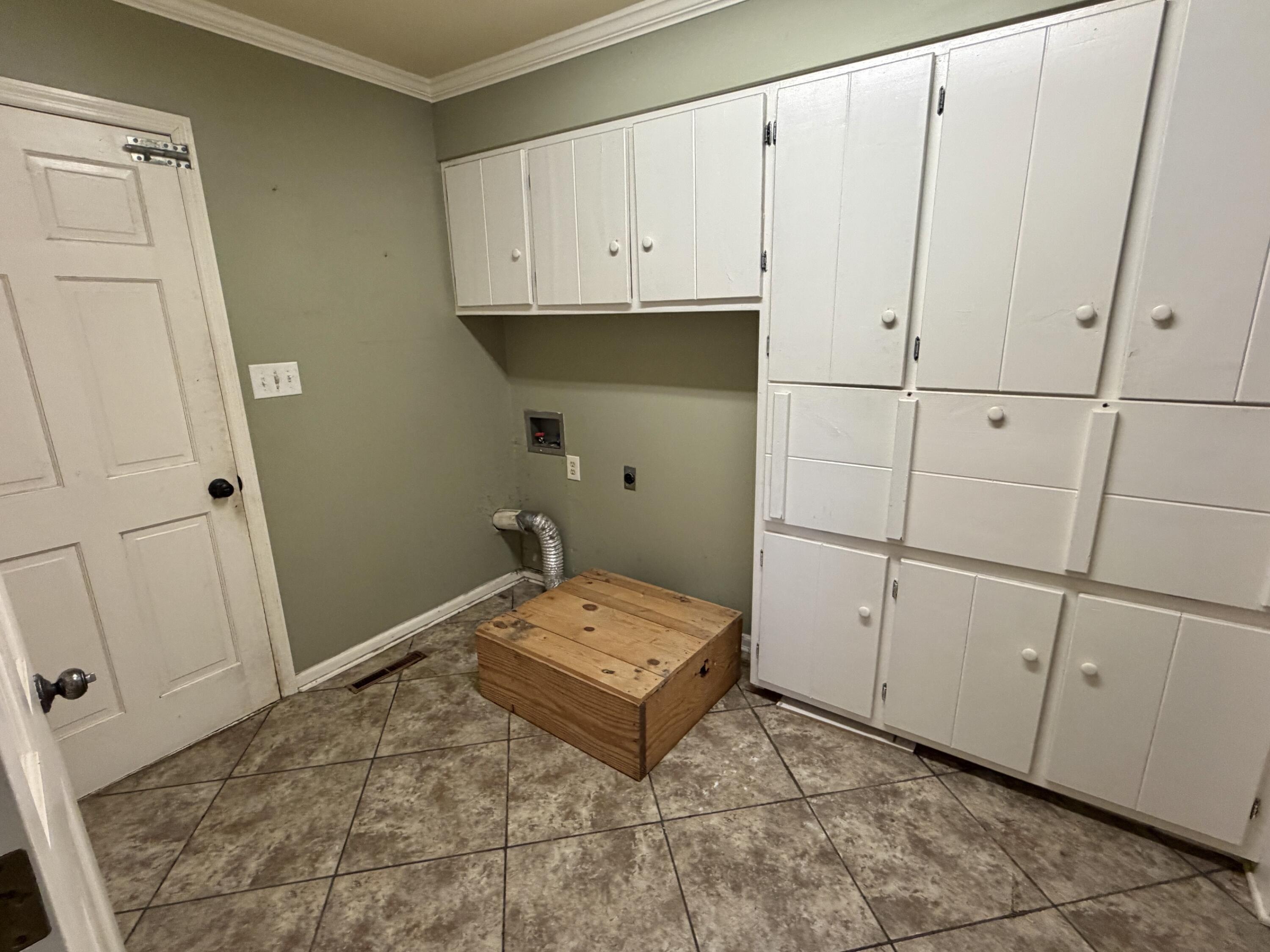 607 Macedonia Street Property Photo 25