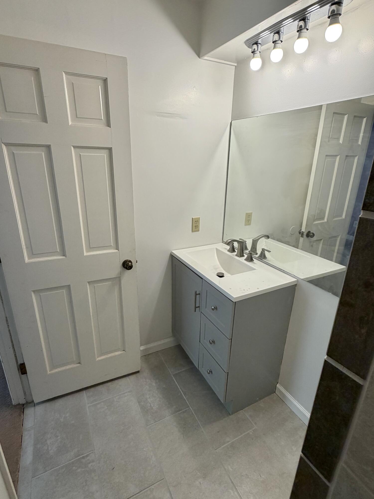 607 Macedonia Street Property Photo 30