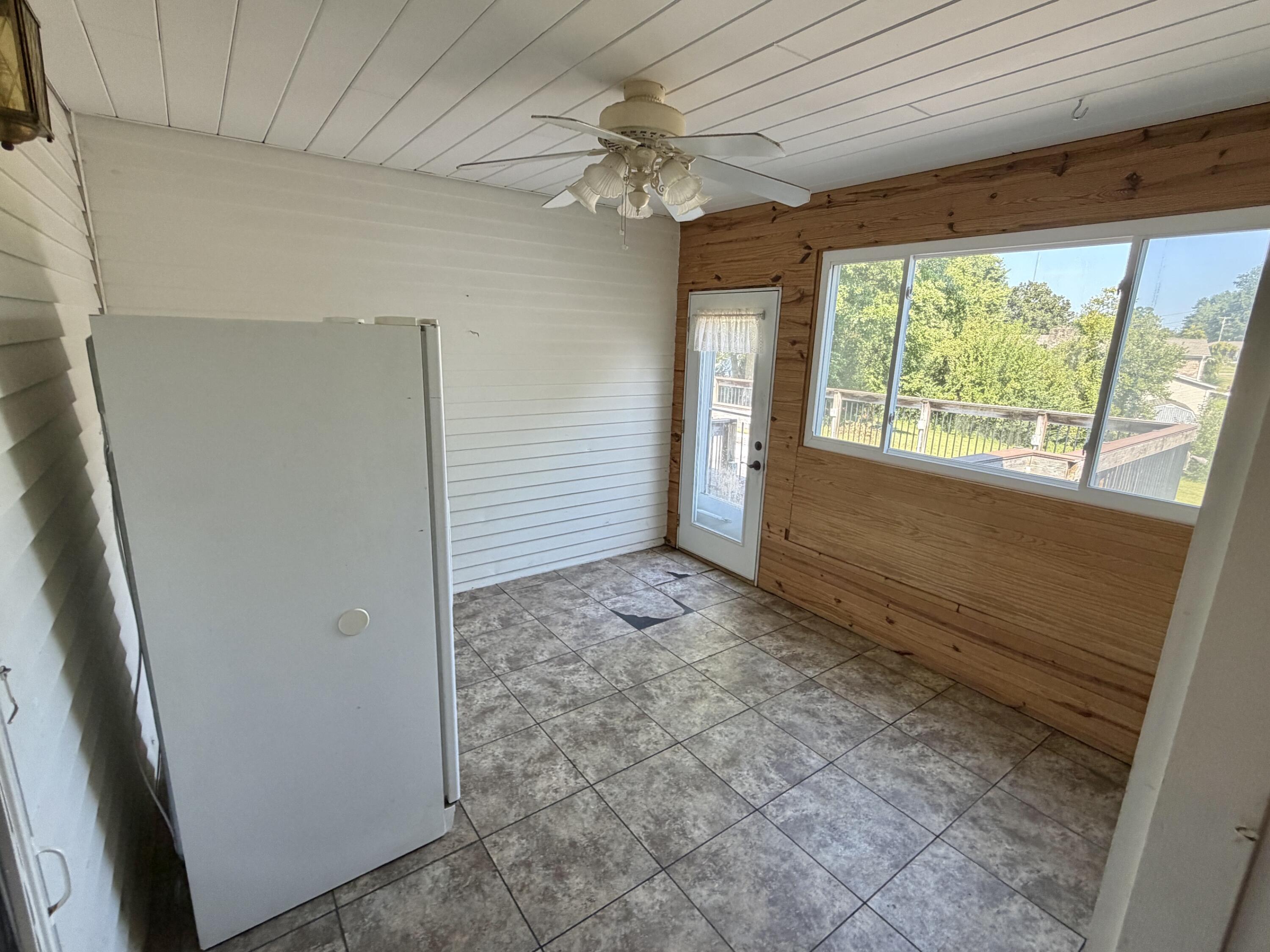 607 Macedonia Street Property Photo 36
