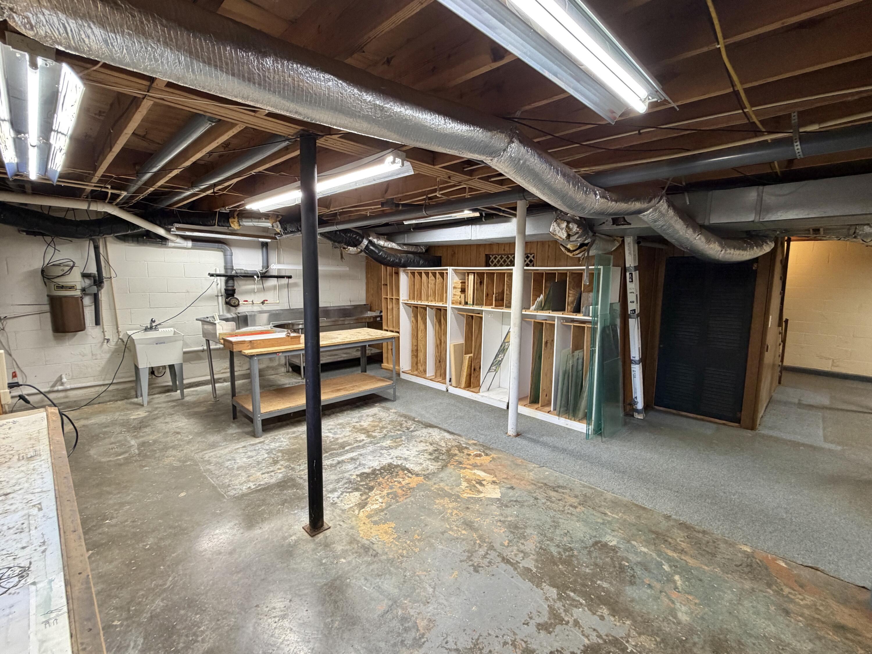 607 Macedonia Street Property Photo 39
