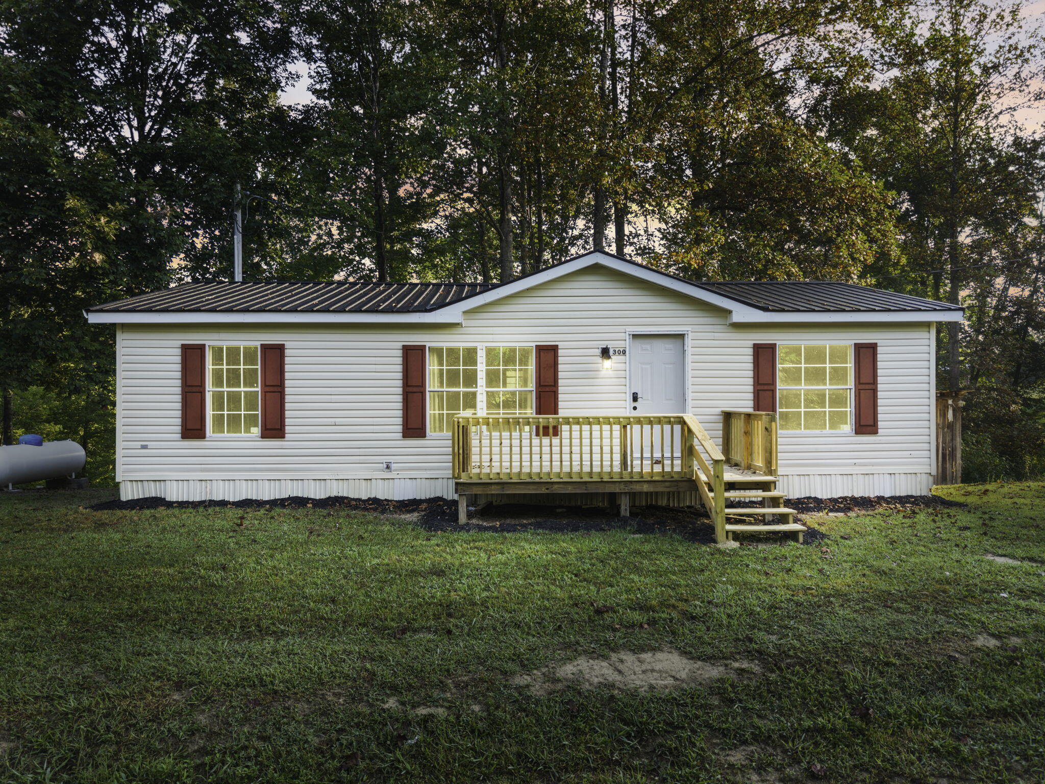 300 Old Hopewell Road Property Photo 1