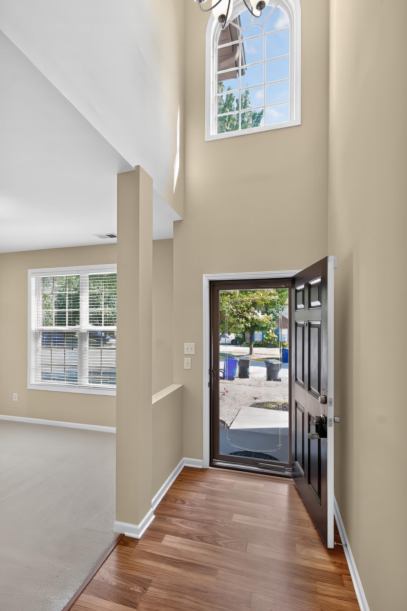 2517 Denburn Court Property Photo 4