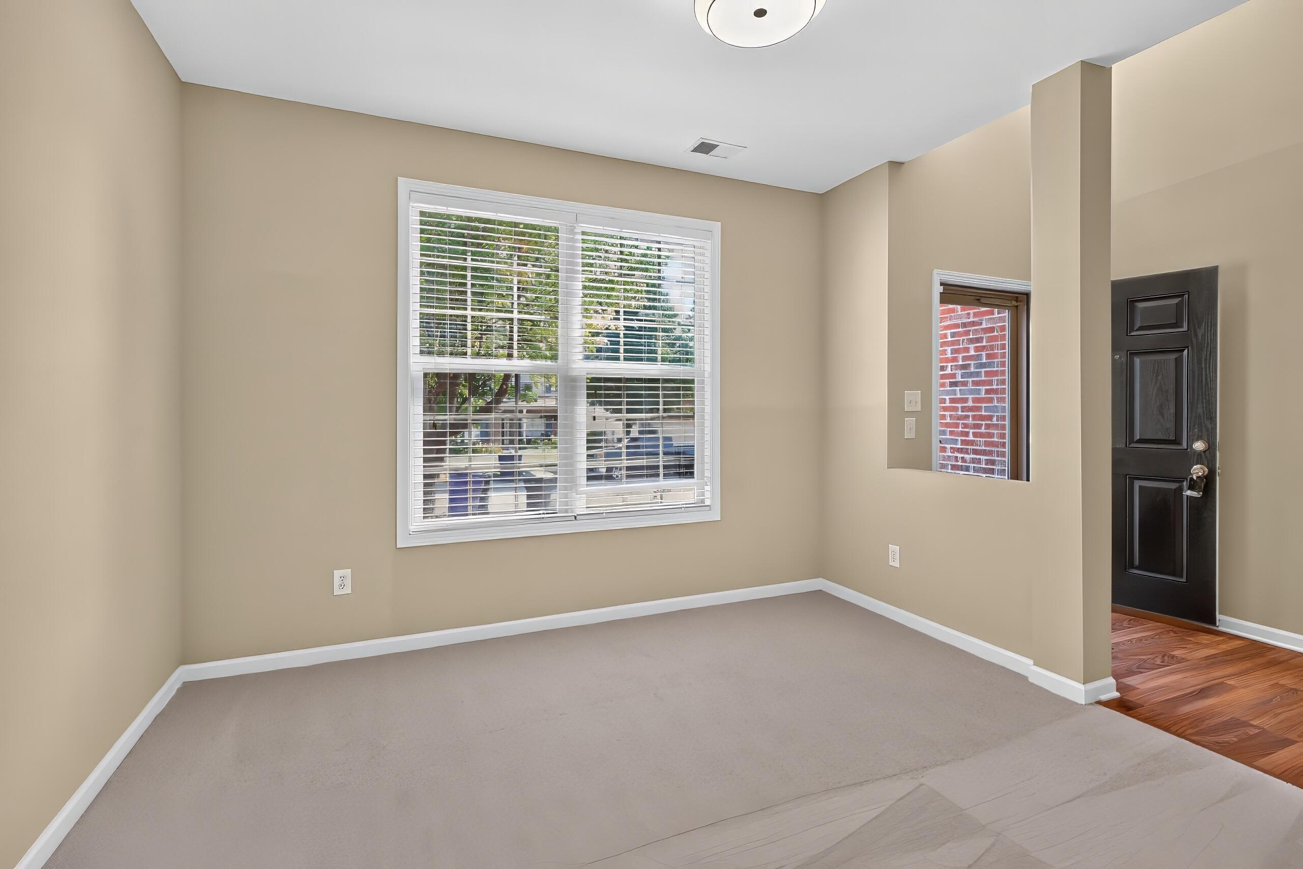 2517 Denburn Court Property Photo 5