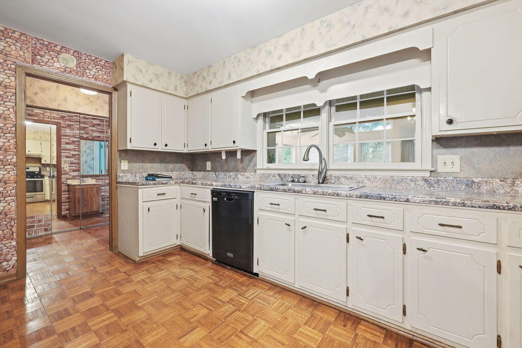 65 Persimmon Drive Property Photo 8