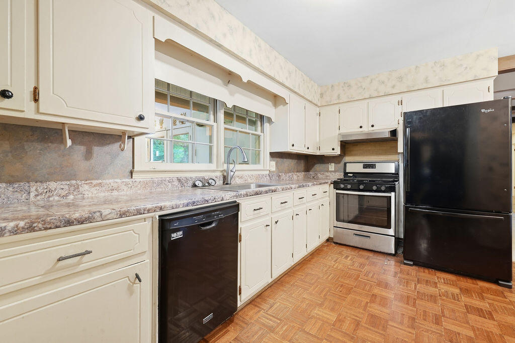 65 Persimmon Drive Property Photo 9