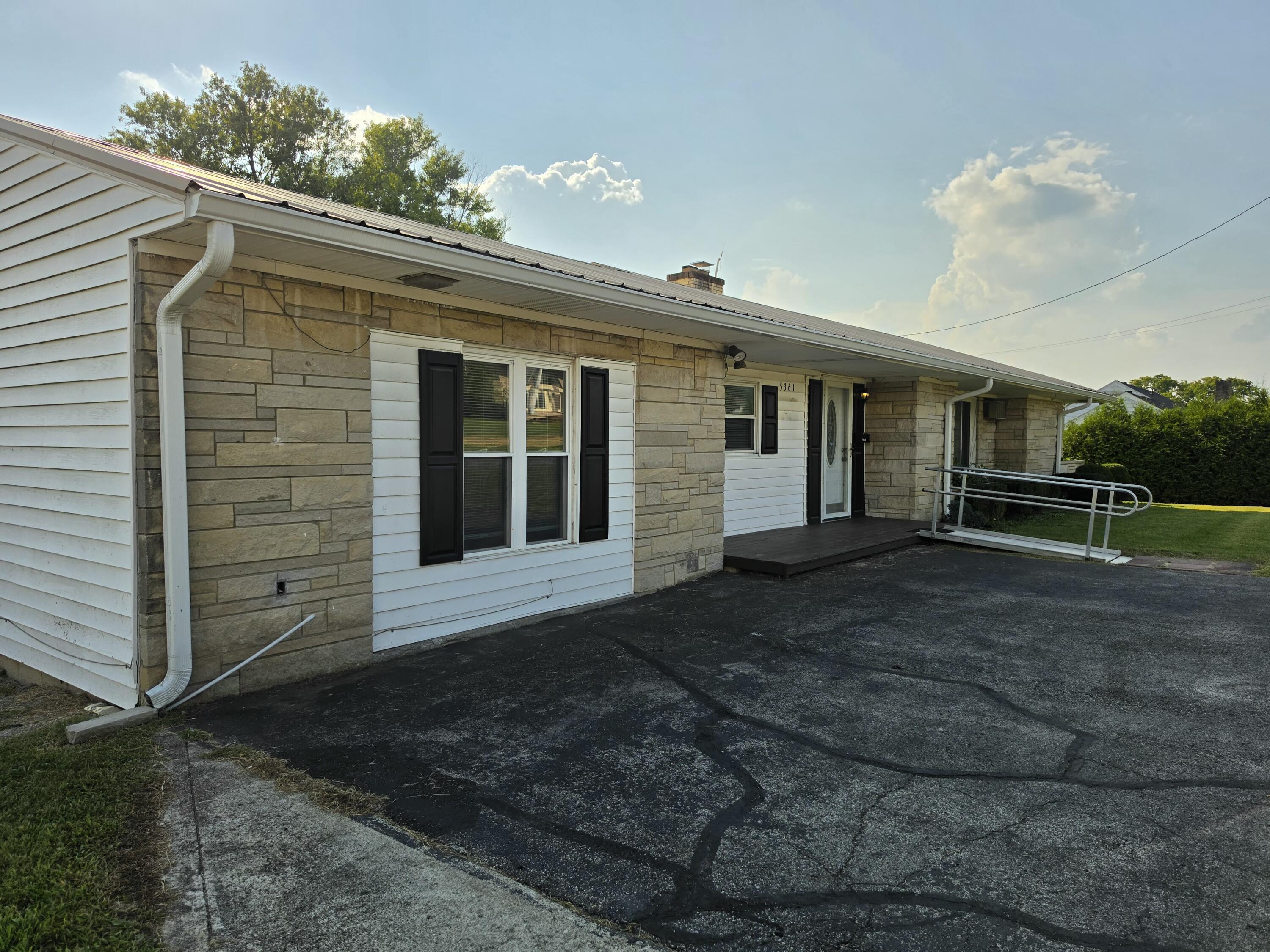 5361 Flemingsburg Road Property Photo 3