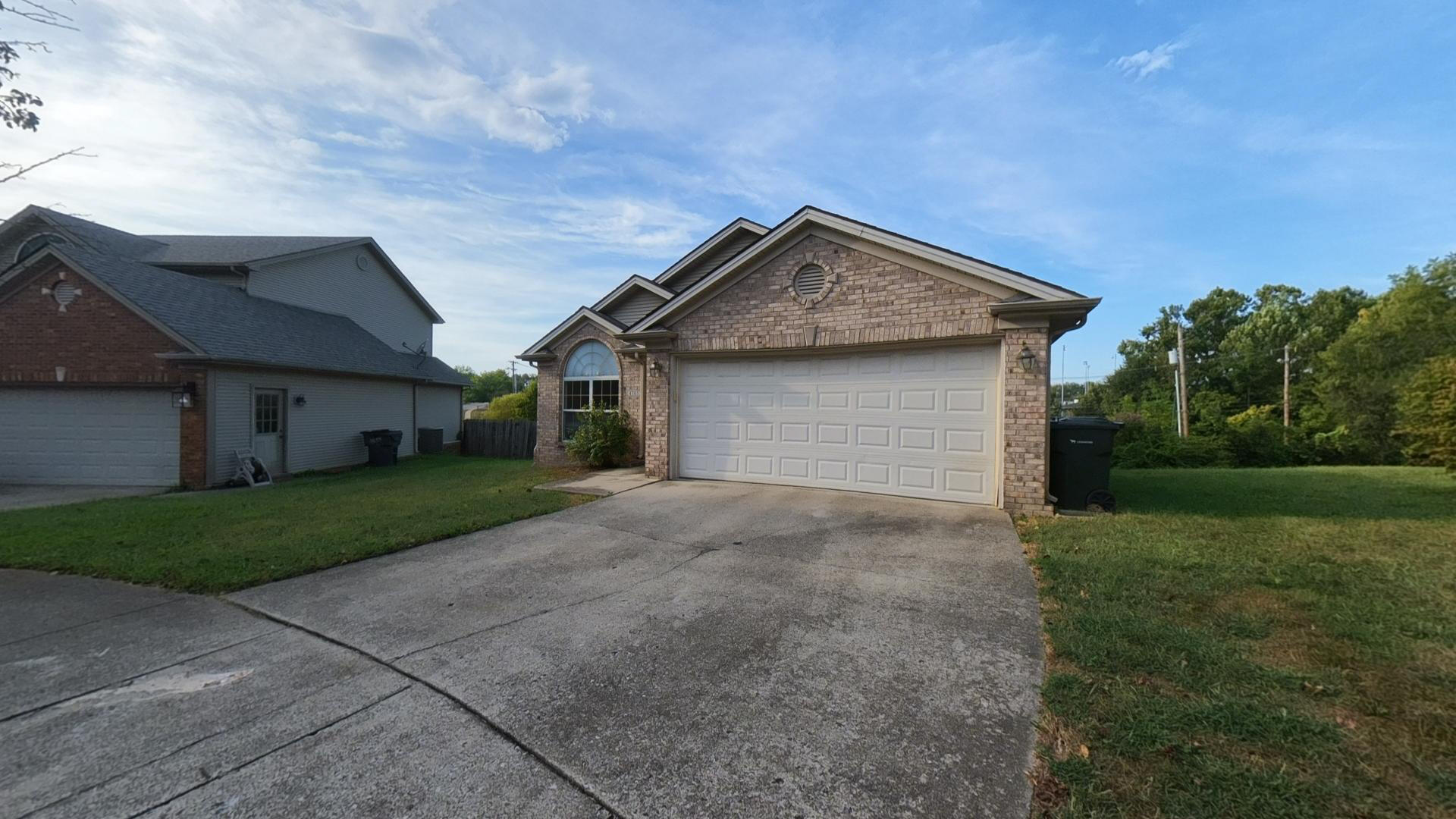 4705 Miami Circle Property Photo 3