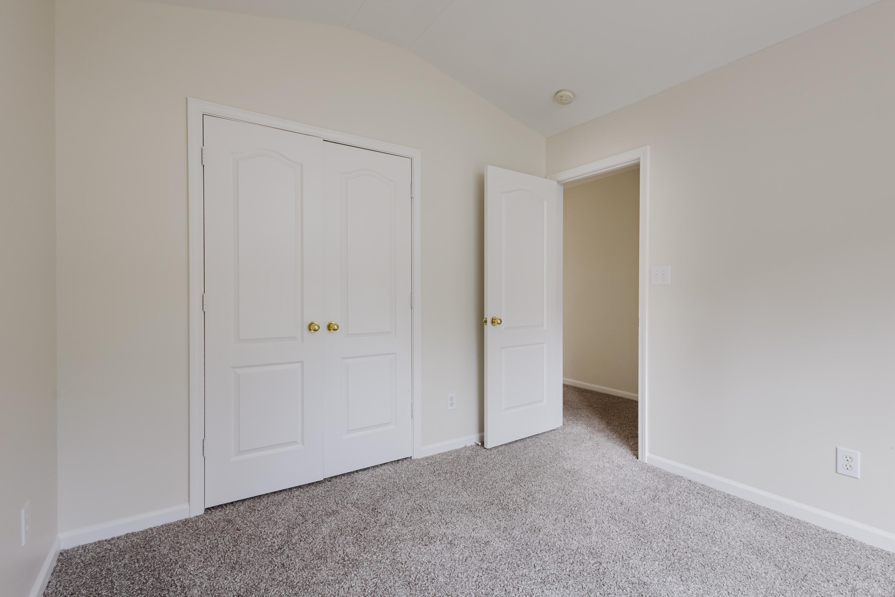 4705 Miami Circle Property Photo 8