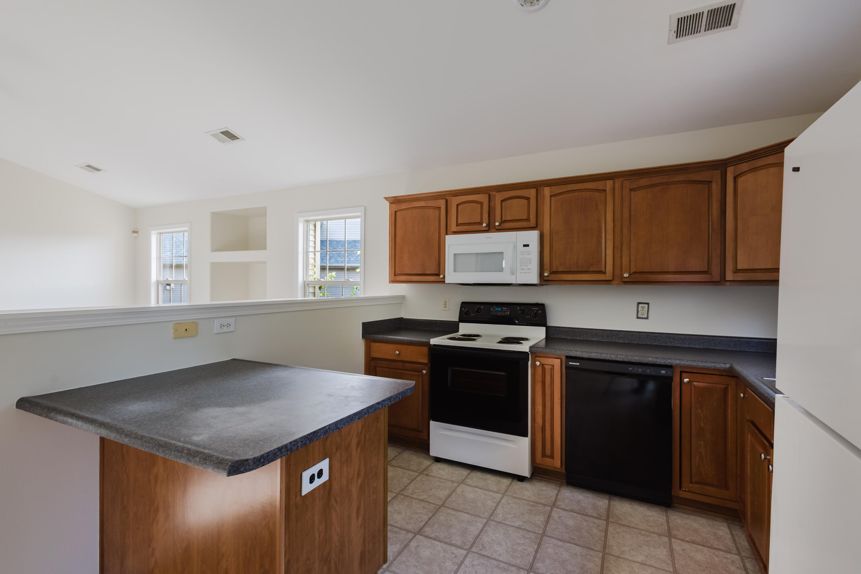 4705 Miami Circle Property Photo 16