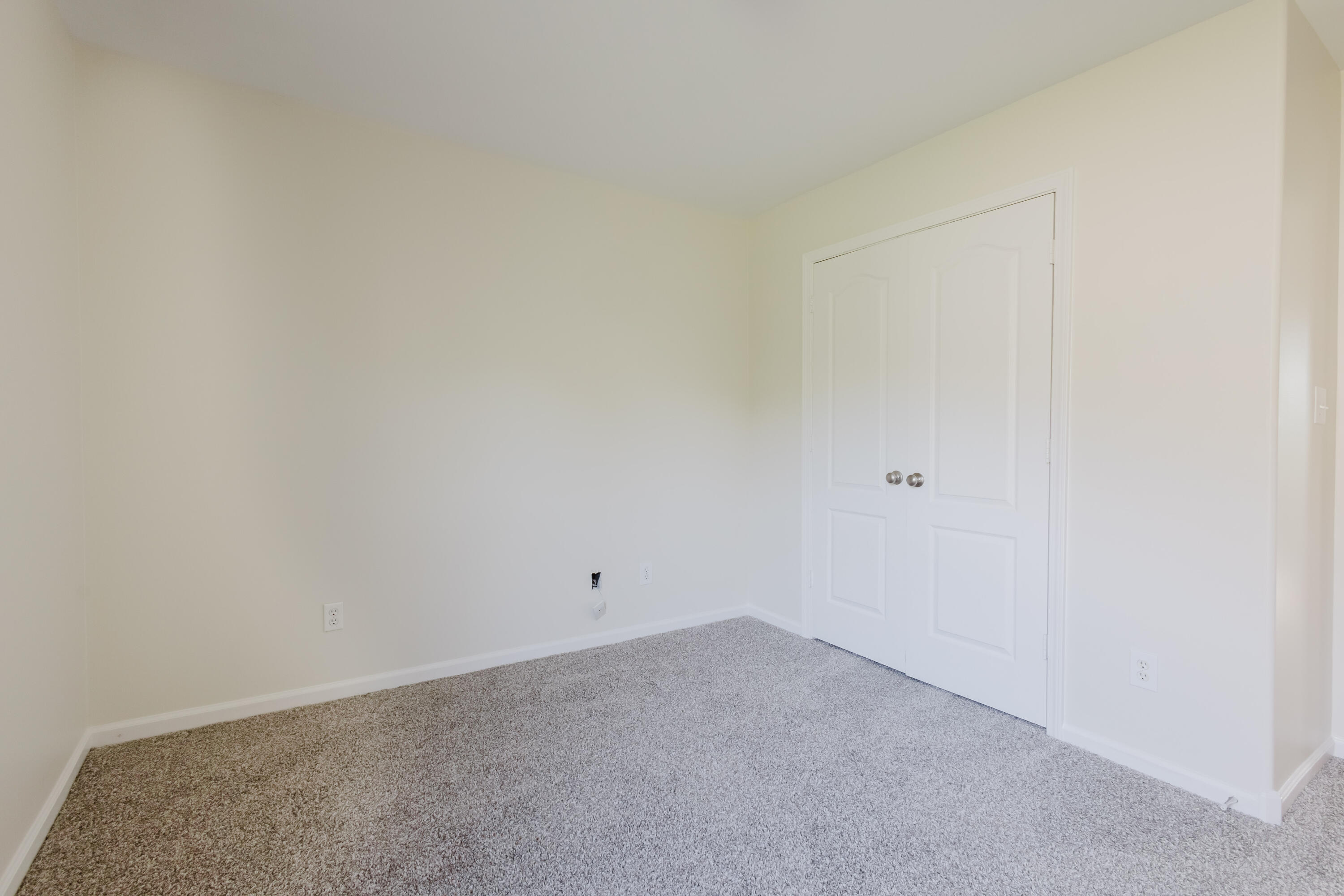 4705 Miami Circle Property Photo 29