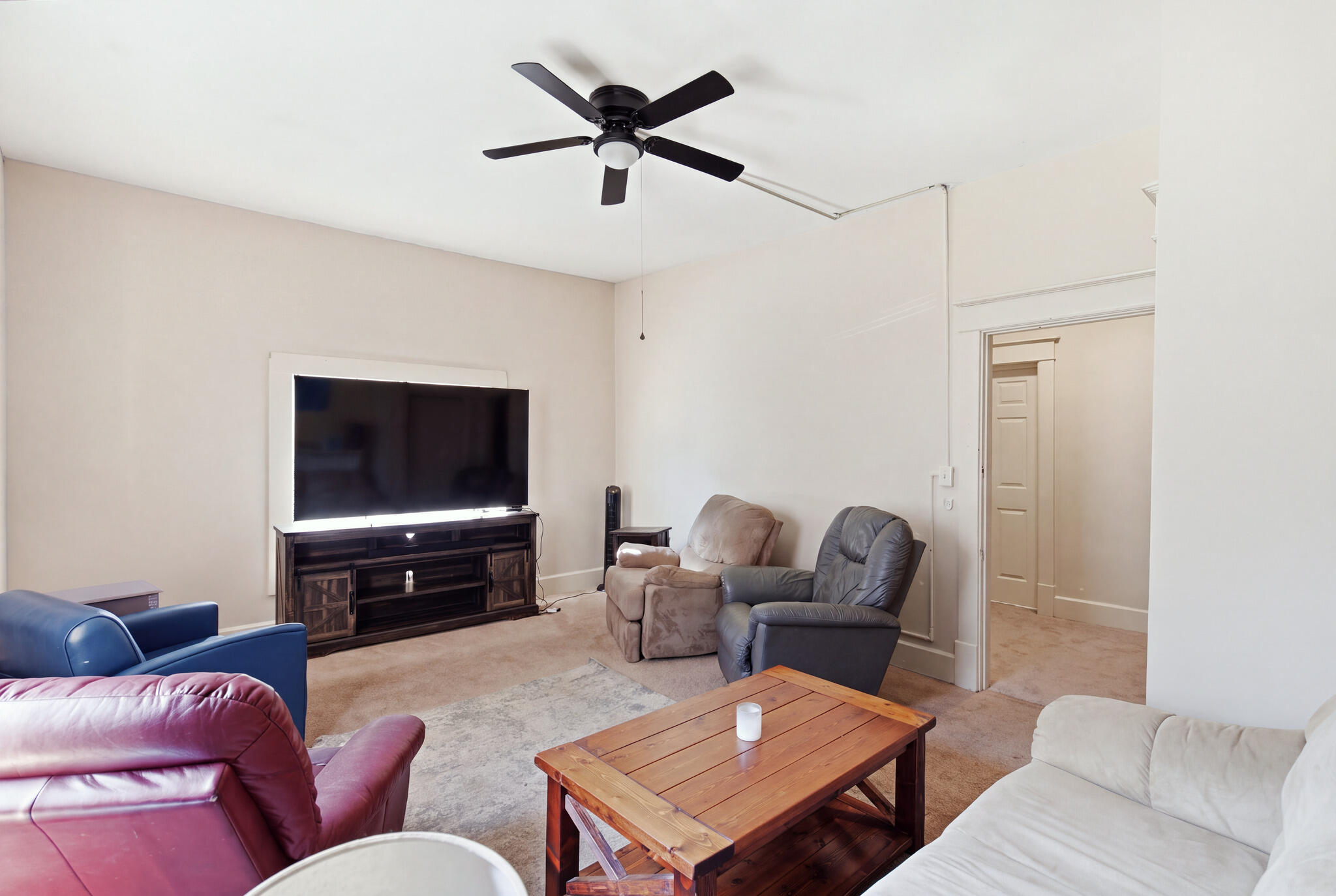 247 Kentucky Avenue Property Photo 3