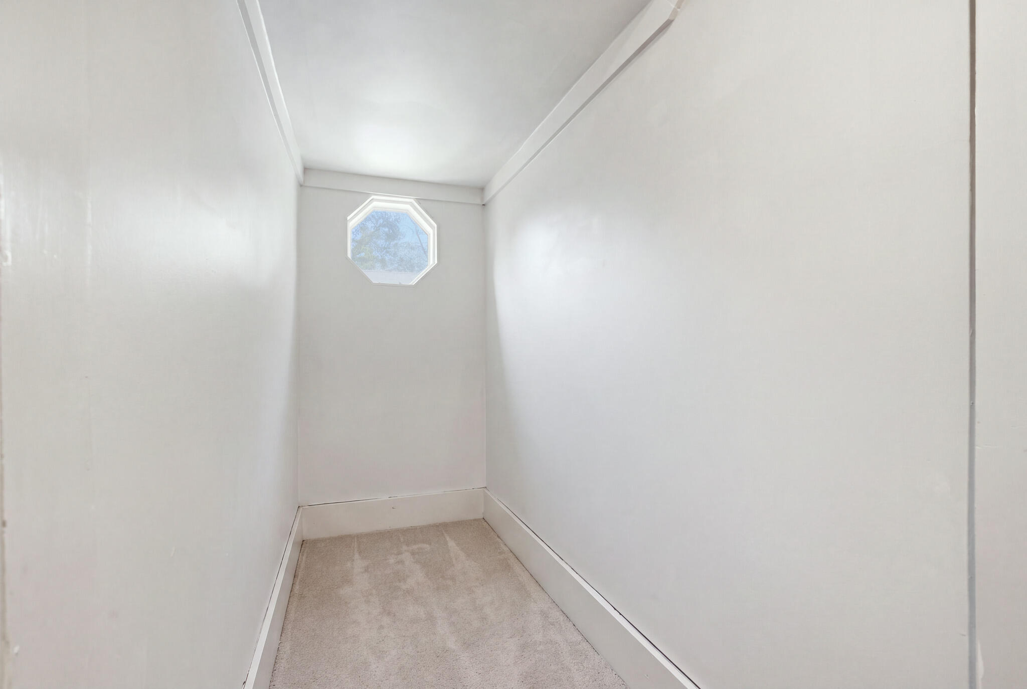 247 Kentucky Avenue Property Photo 17