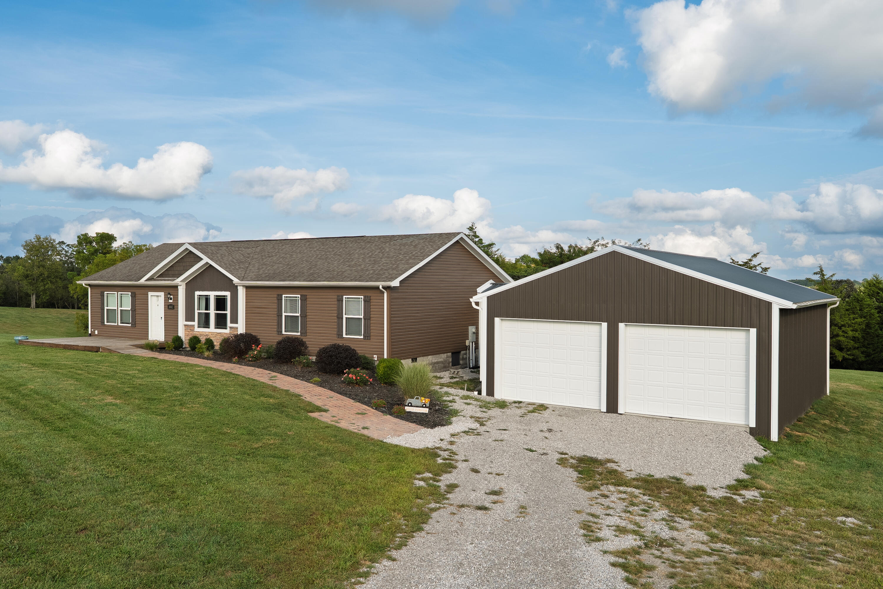 3842 Hogg Ridge Road Property Photo 5