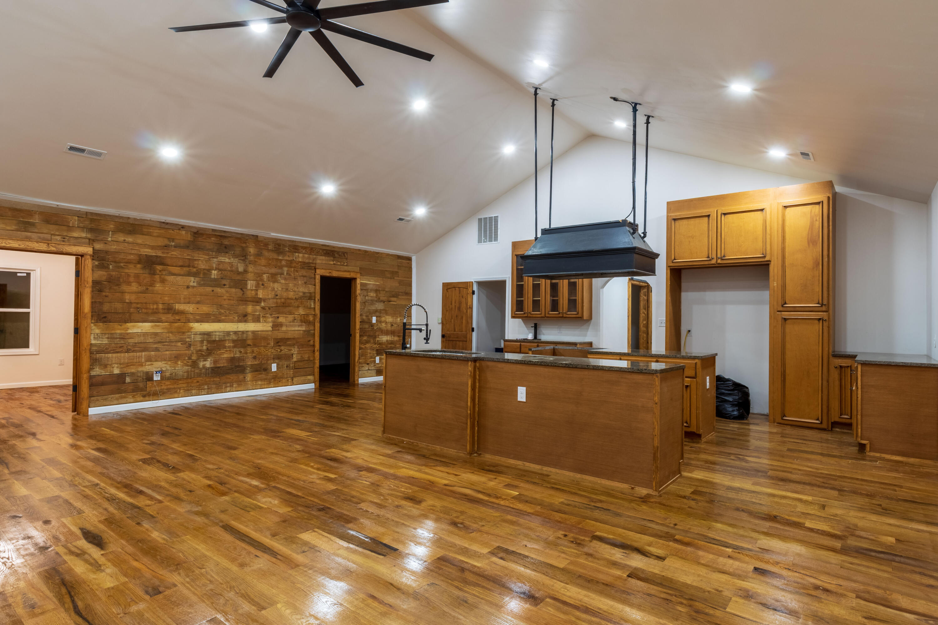 559 Switzer Pike Property Photo 3