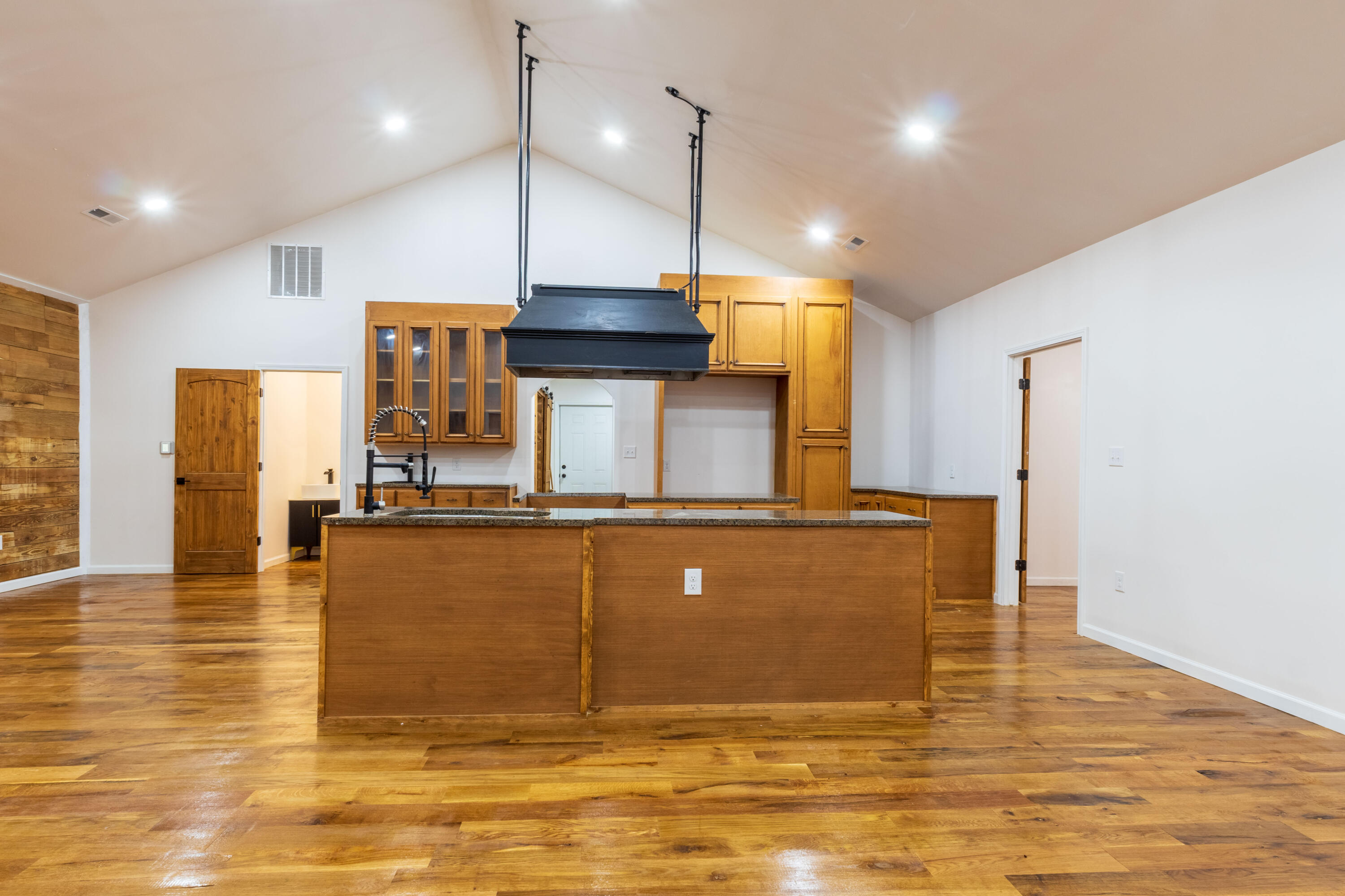 559 Switzer Pike Property Photo 5