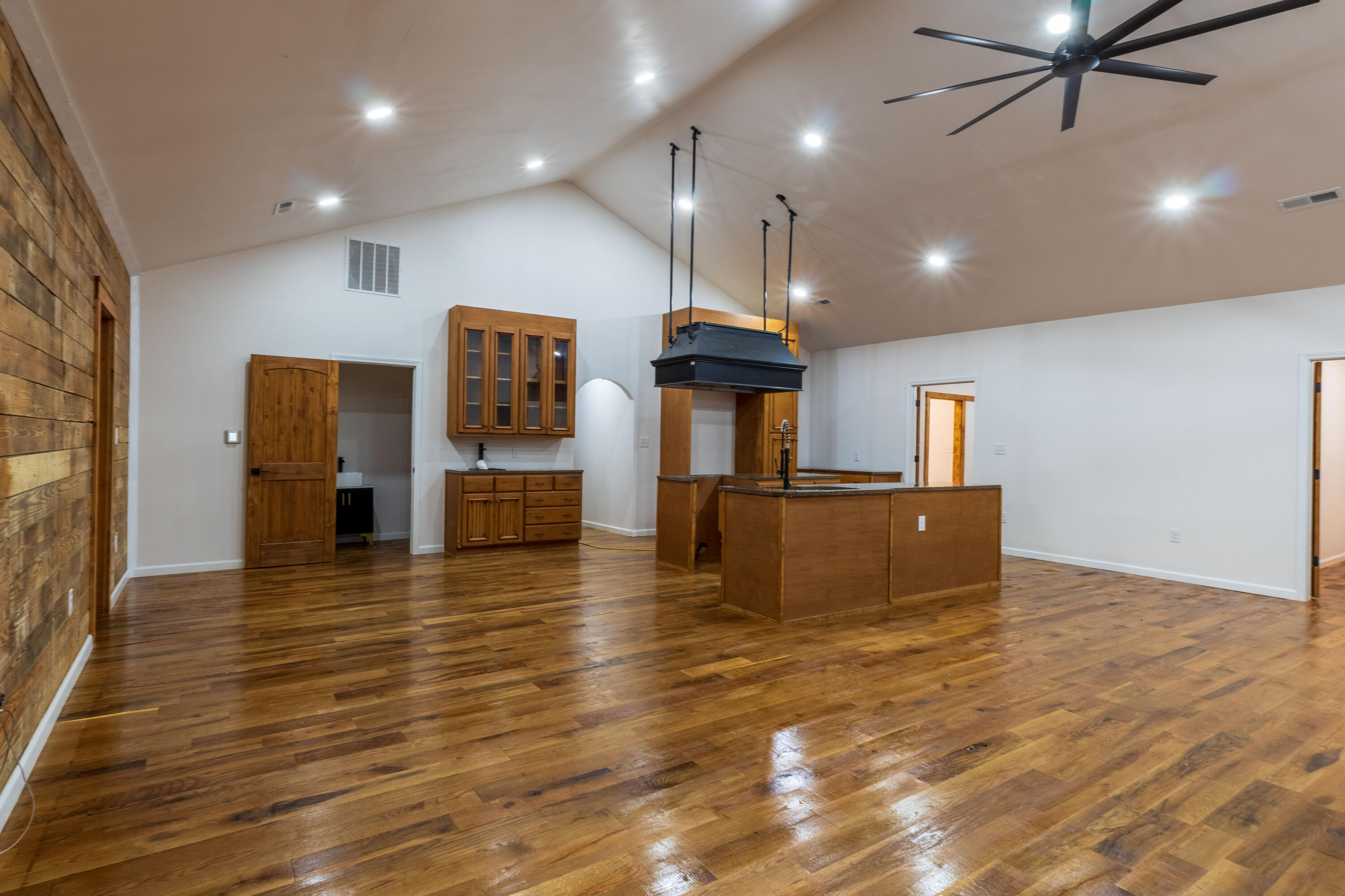 559 Switzer Pike Property Photo 6