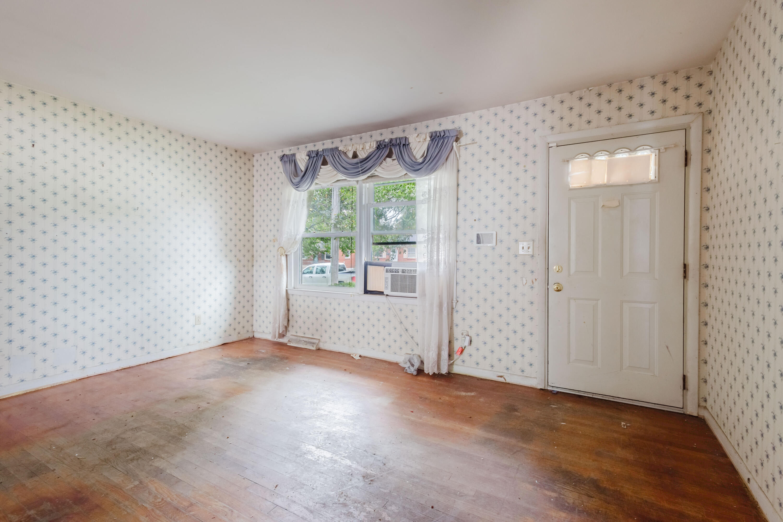 3793 Temple Drive Property Photo 5