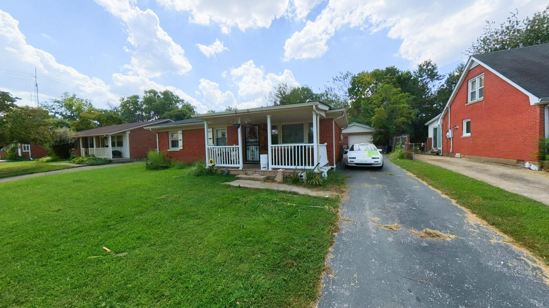 412 Sandalwood Drive Property Photo 3
