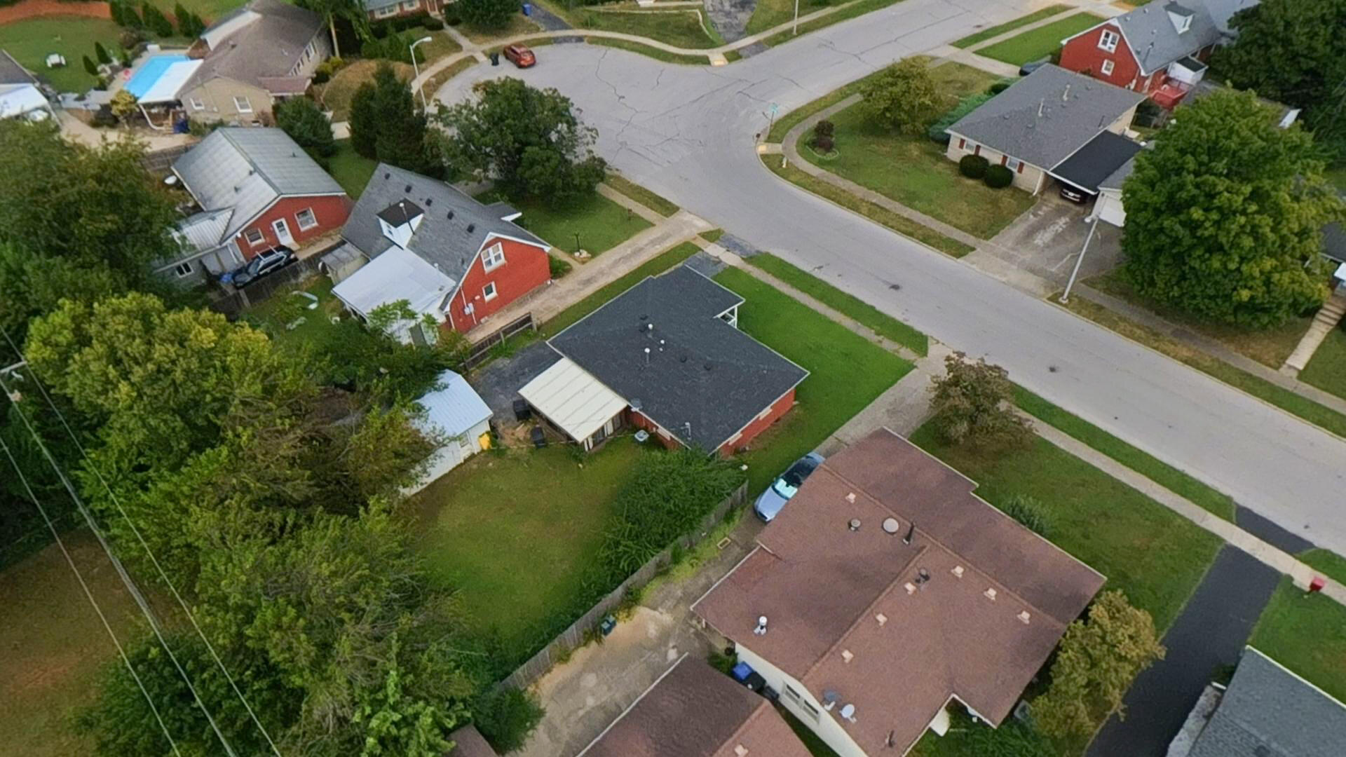 412 Sandalwood Drive Property Photo 7
