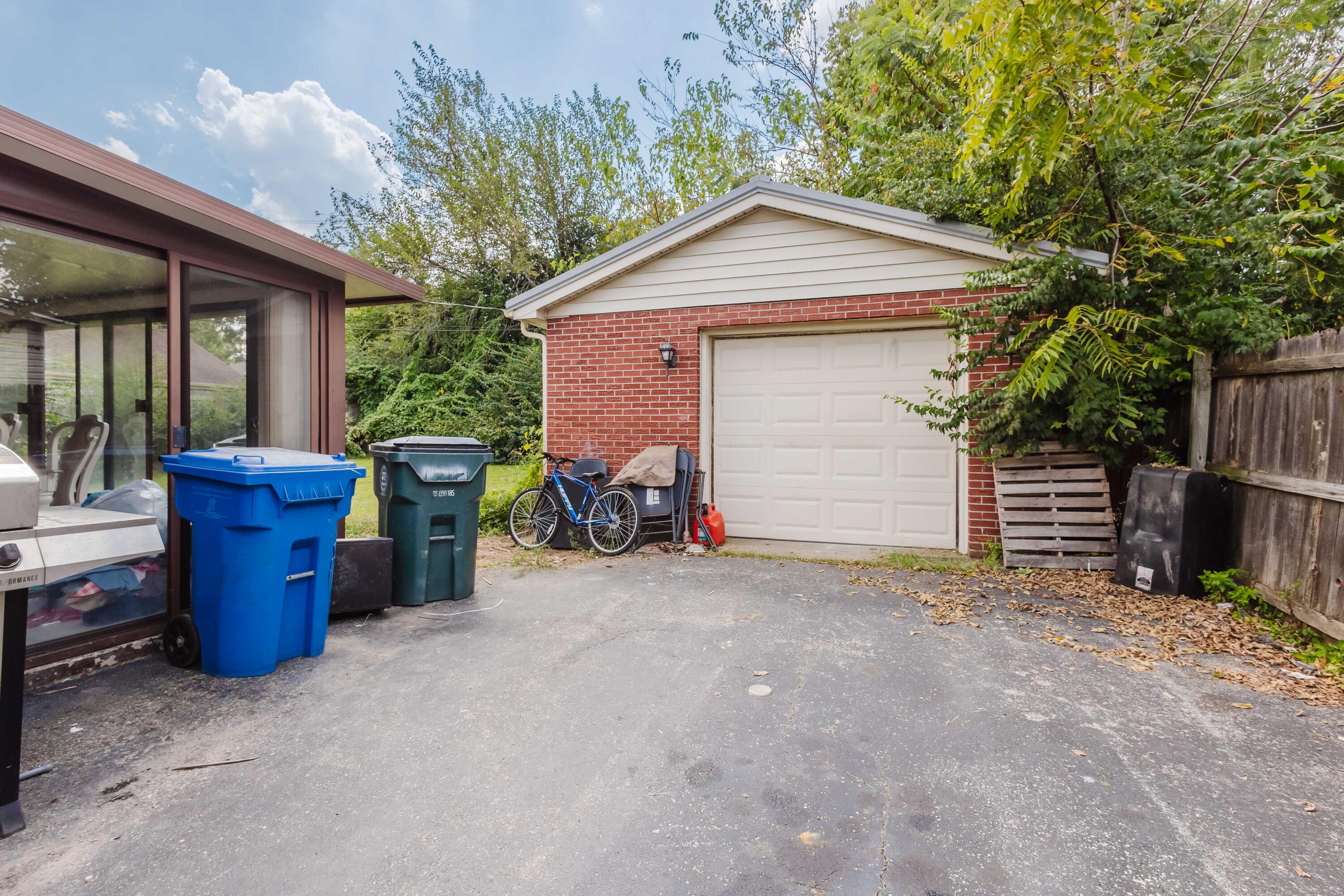 412 Sandalwood Drive Property Photo 32