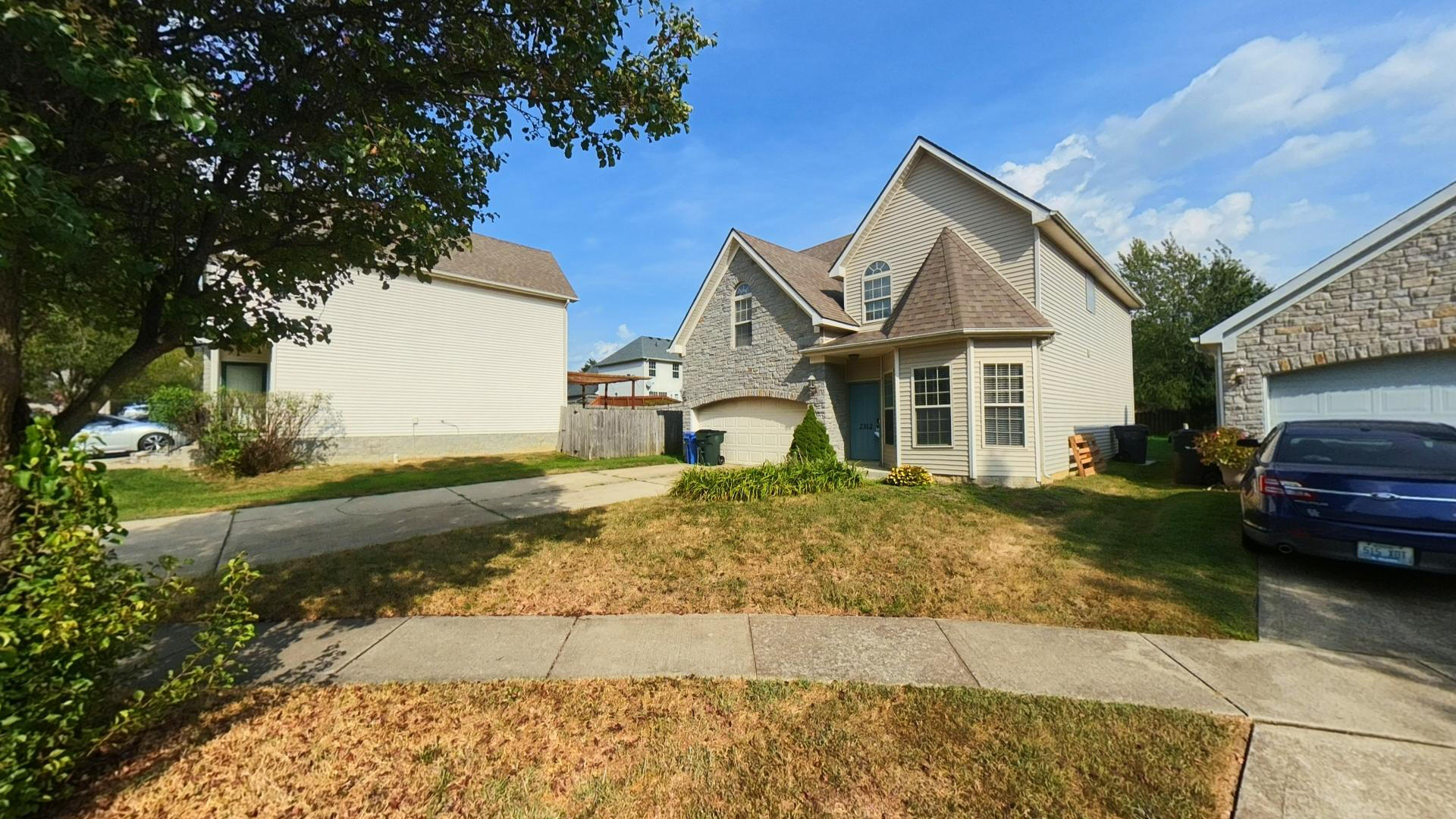 2312 Lilac Park Property Photo 3