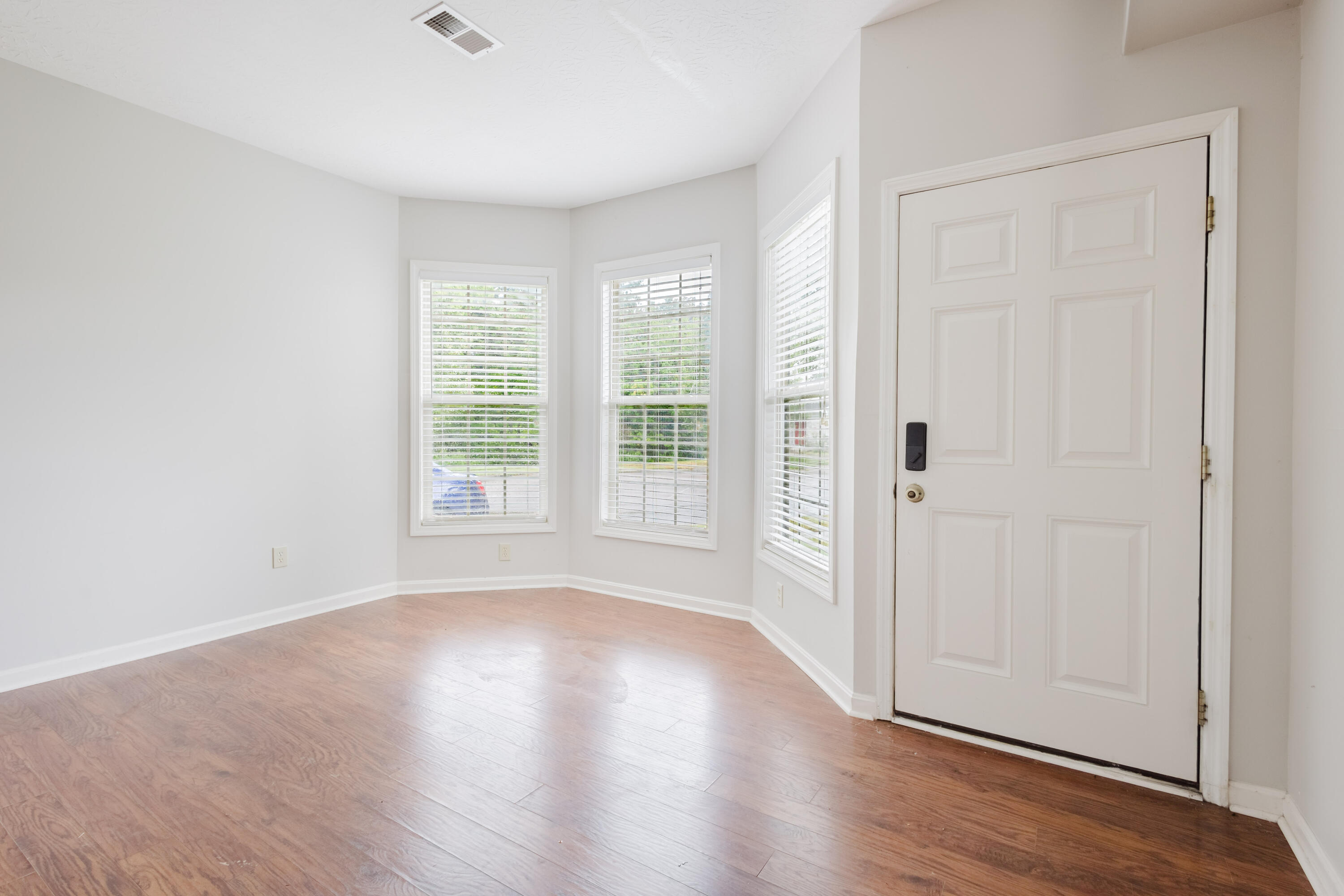 2312 Lilac Park Property Photo 5