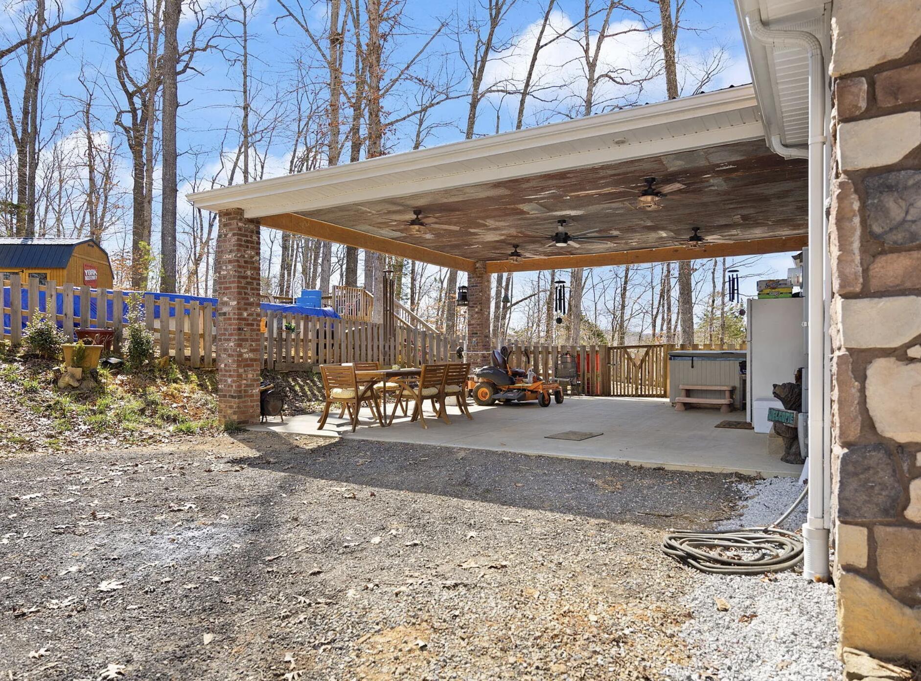 1745 Twin Creek Loop Property Photo 18